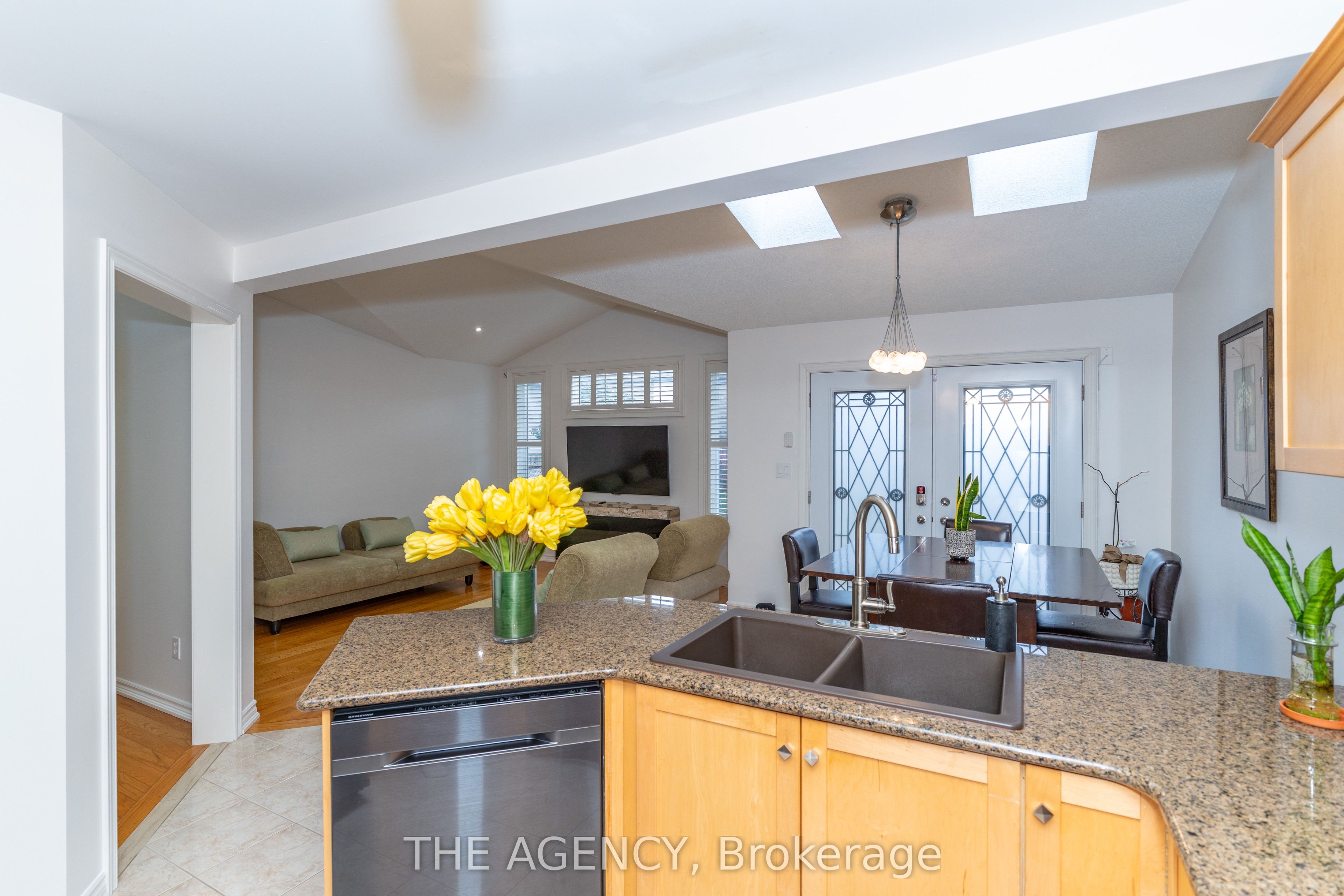 54 Thames Drive Property Photo 35
