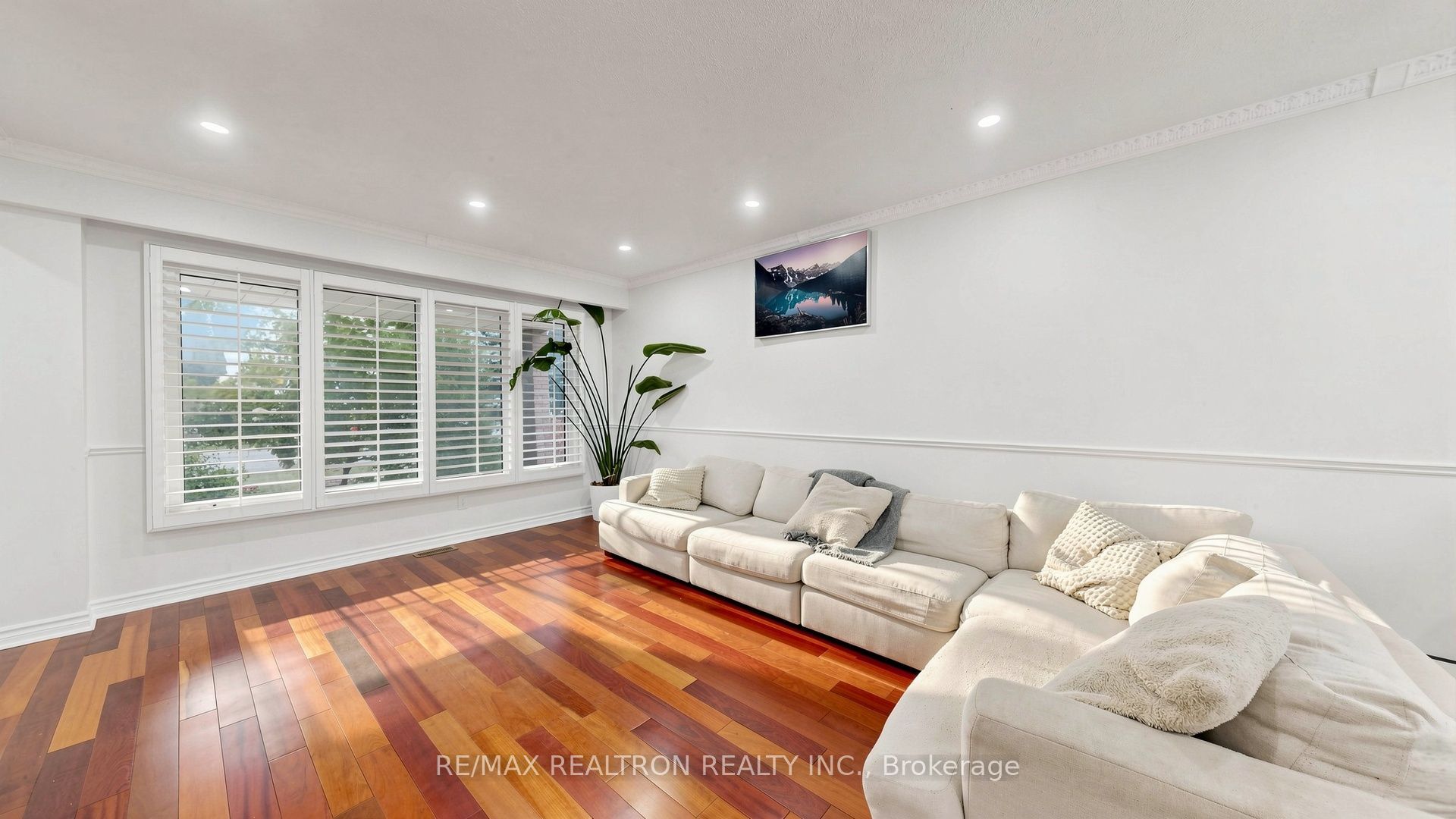 349 Siena Court Property Photo 6