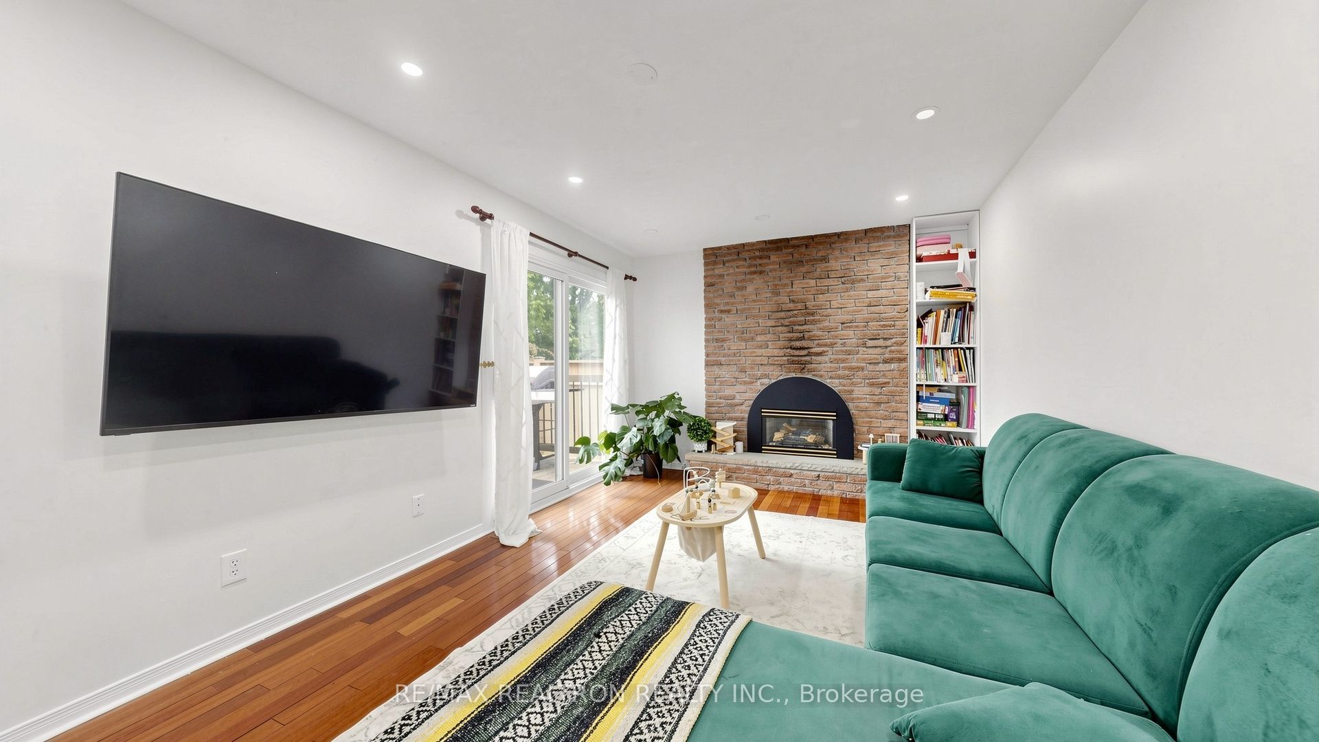 349 Siena Court Property Photo 17