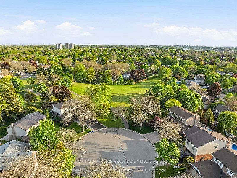 14 Ormandy Court Property Photo 45