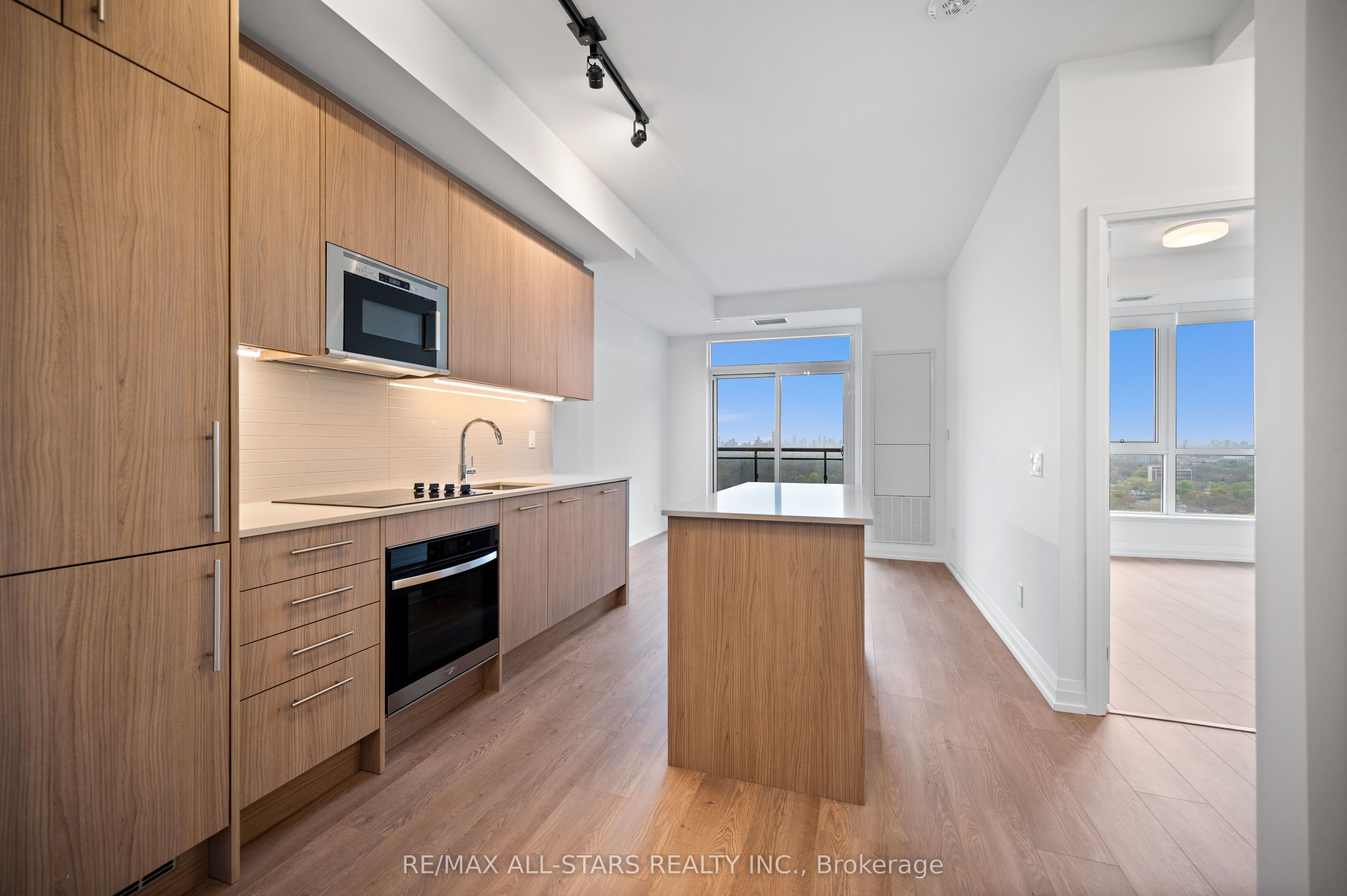 286 Main Street 1811 Property Photo 11