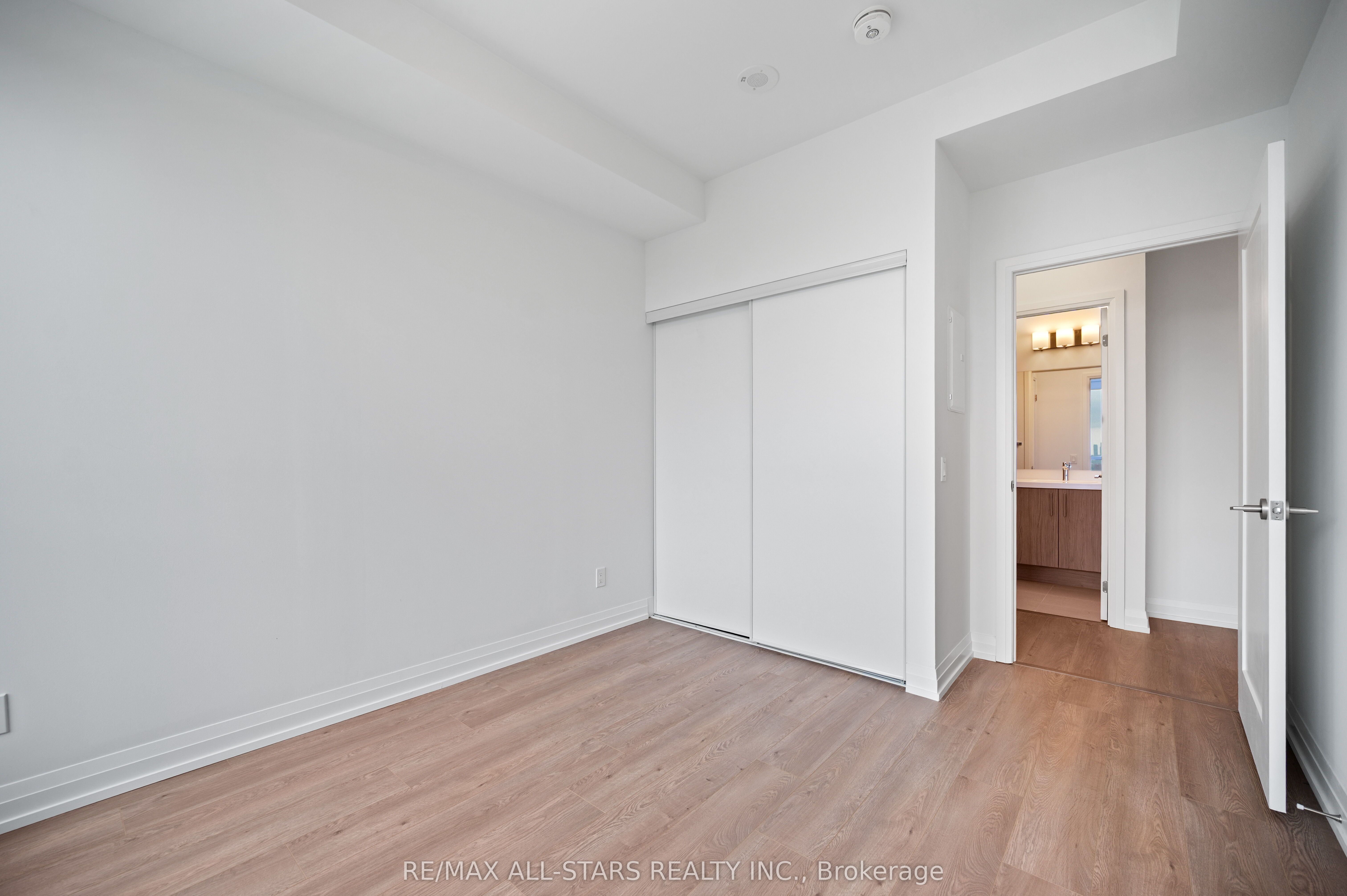 286 Main Street 1811 Property Photo 23