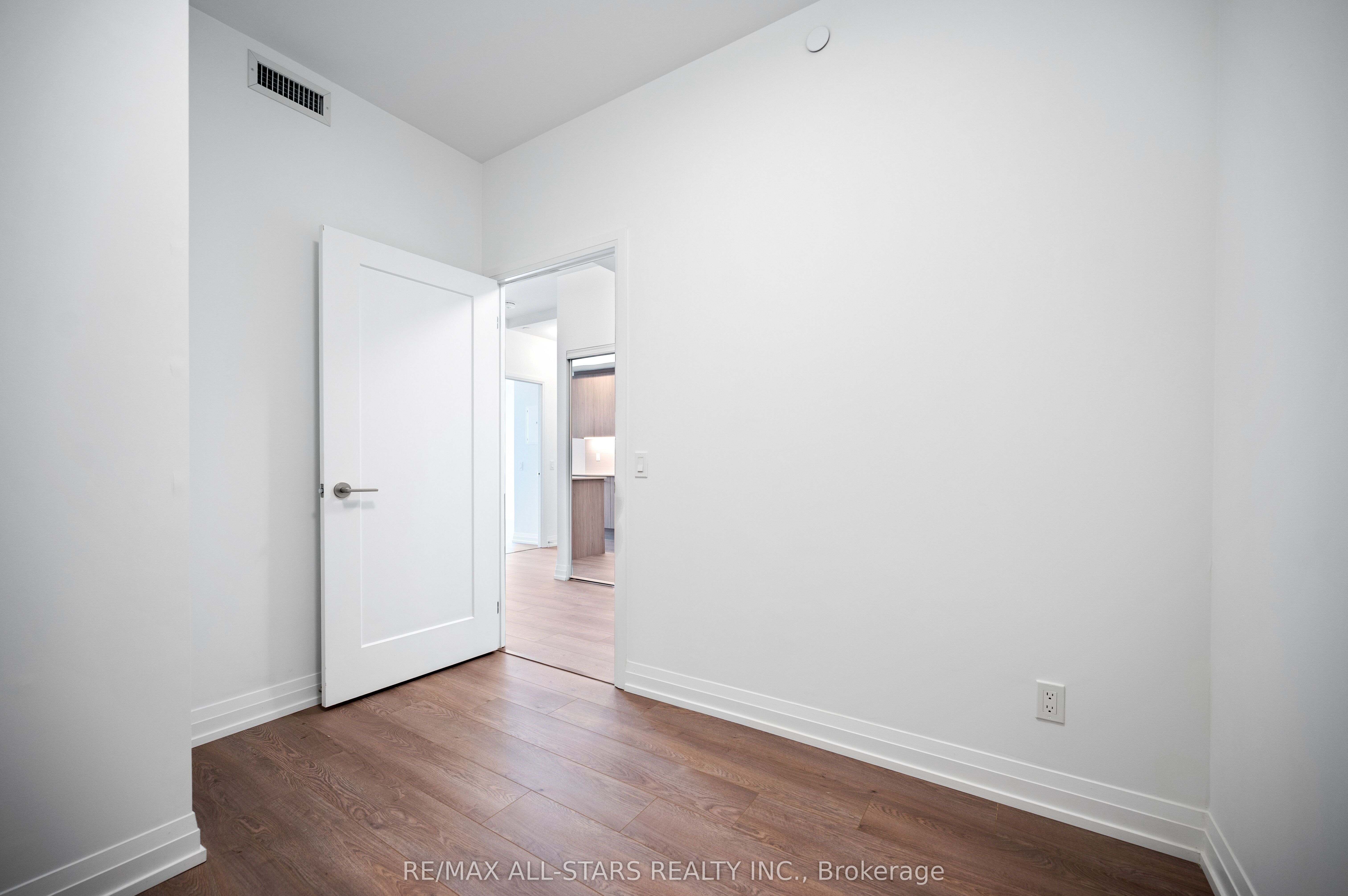 286 Main Street 1811 Property Photo 29