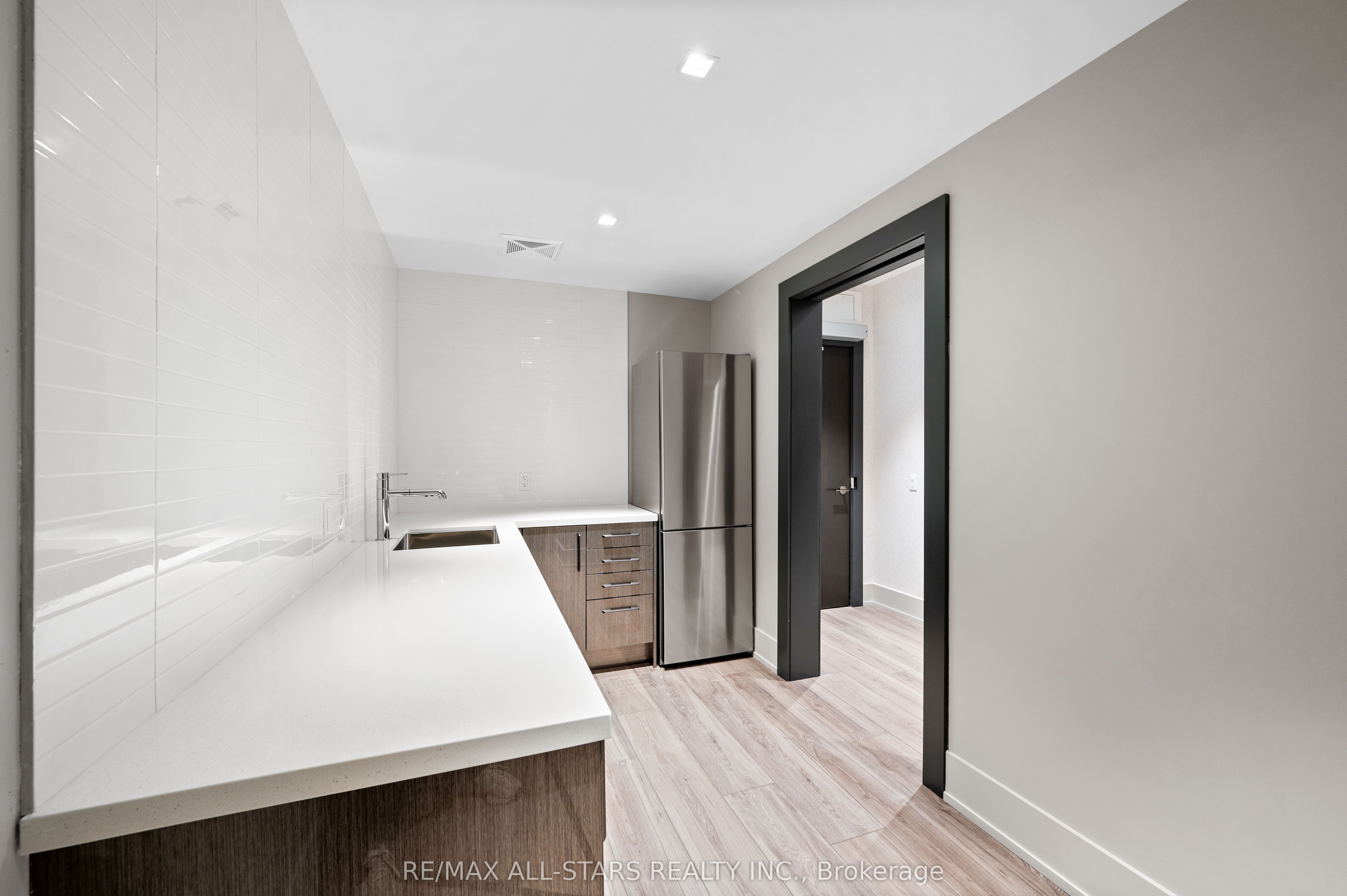 286 Main Street 1811 Property Photo 39