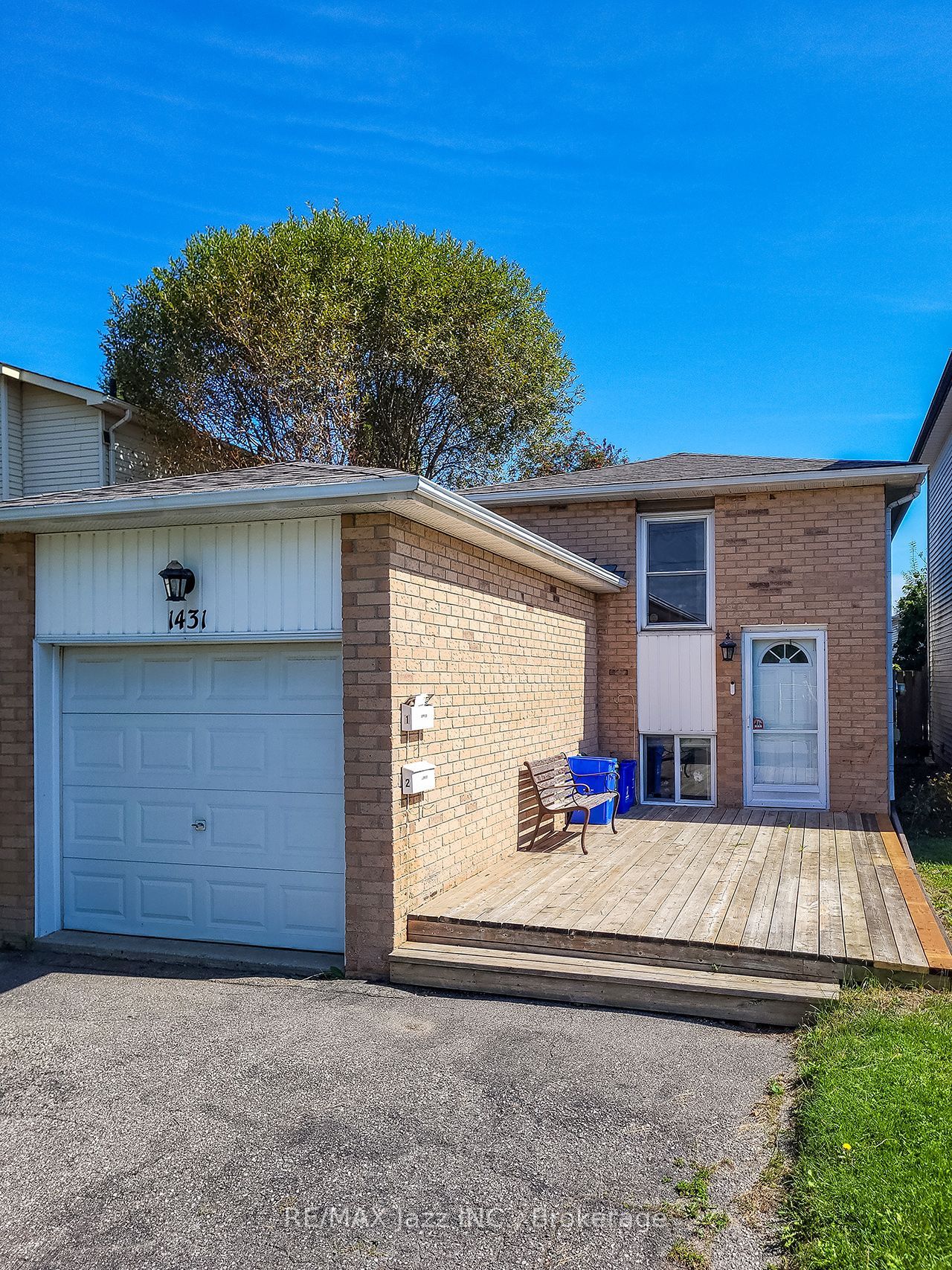 1431 Ritson Road S Property Photo 1