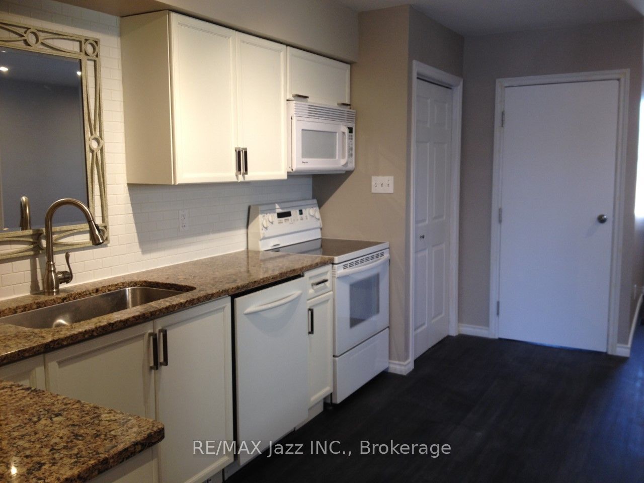 1431 Ritson Road S Property Photo 10