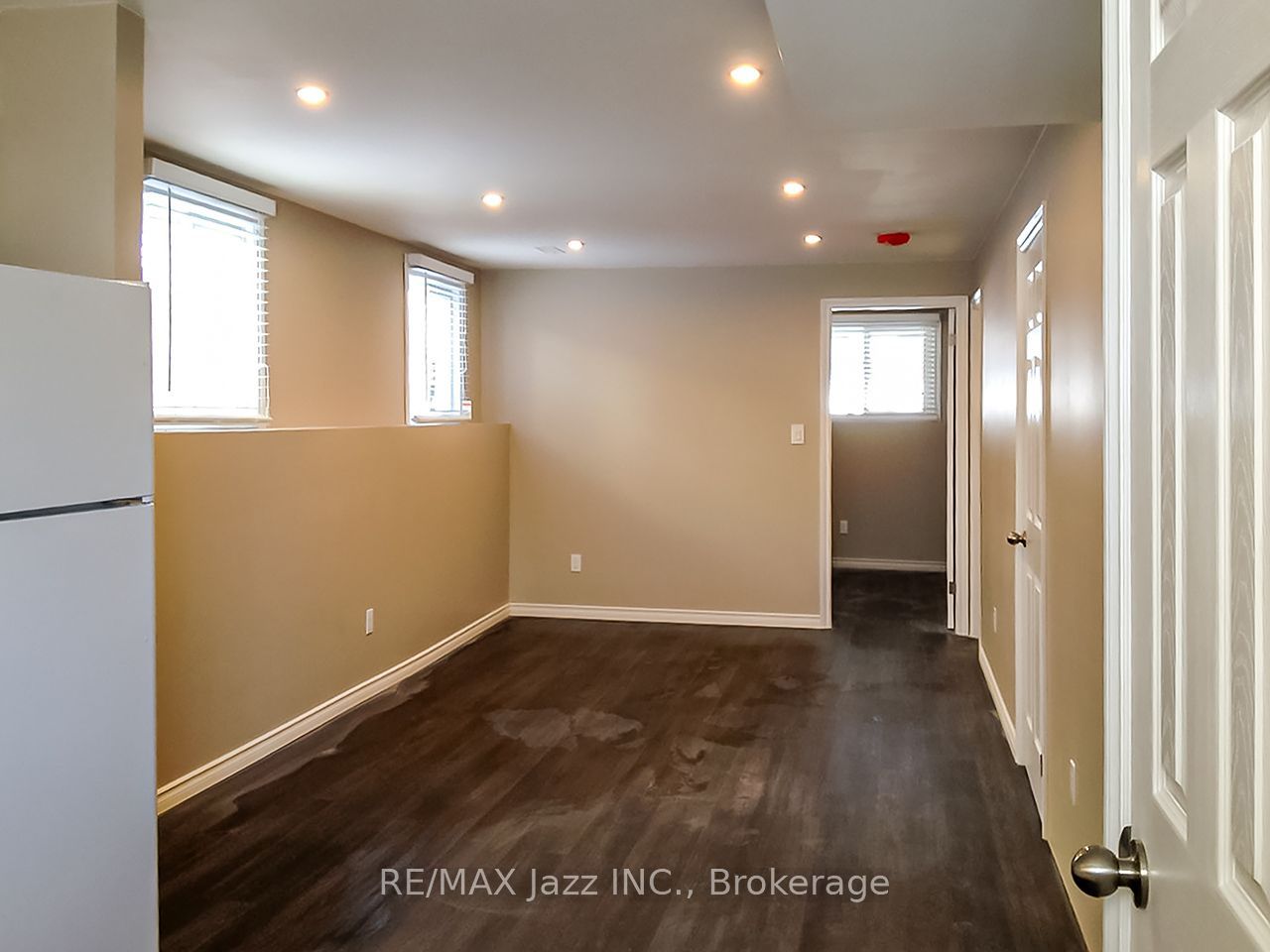 1431 Ritson Road S Property Photo 19