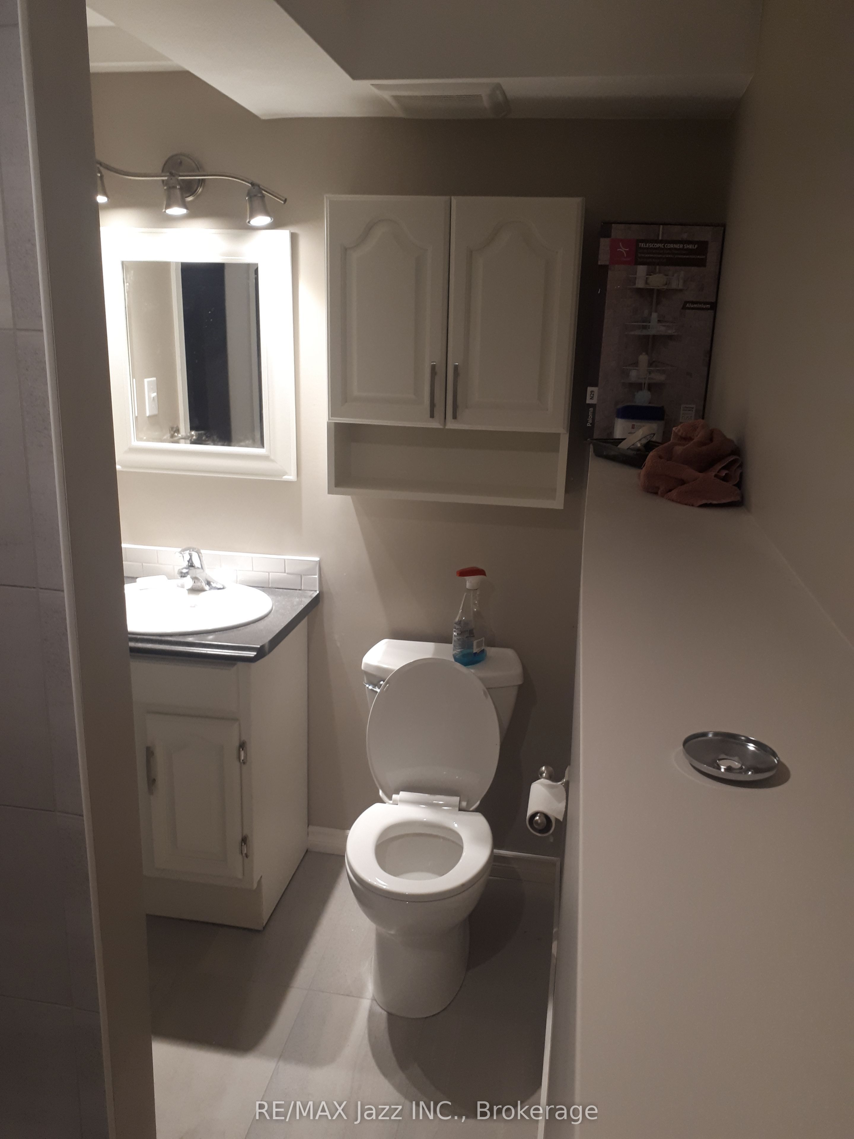 1431 Ritson Road S Property Photo 22