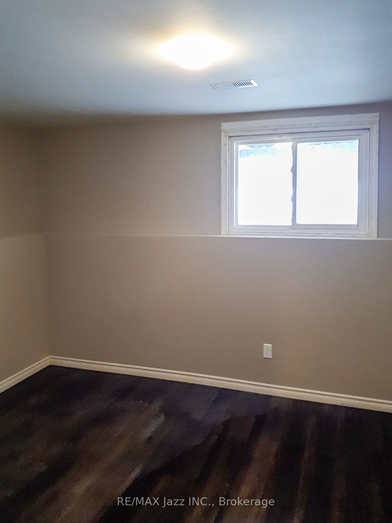 1431 Ritson Road S Property Photo 23