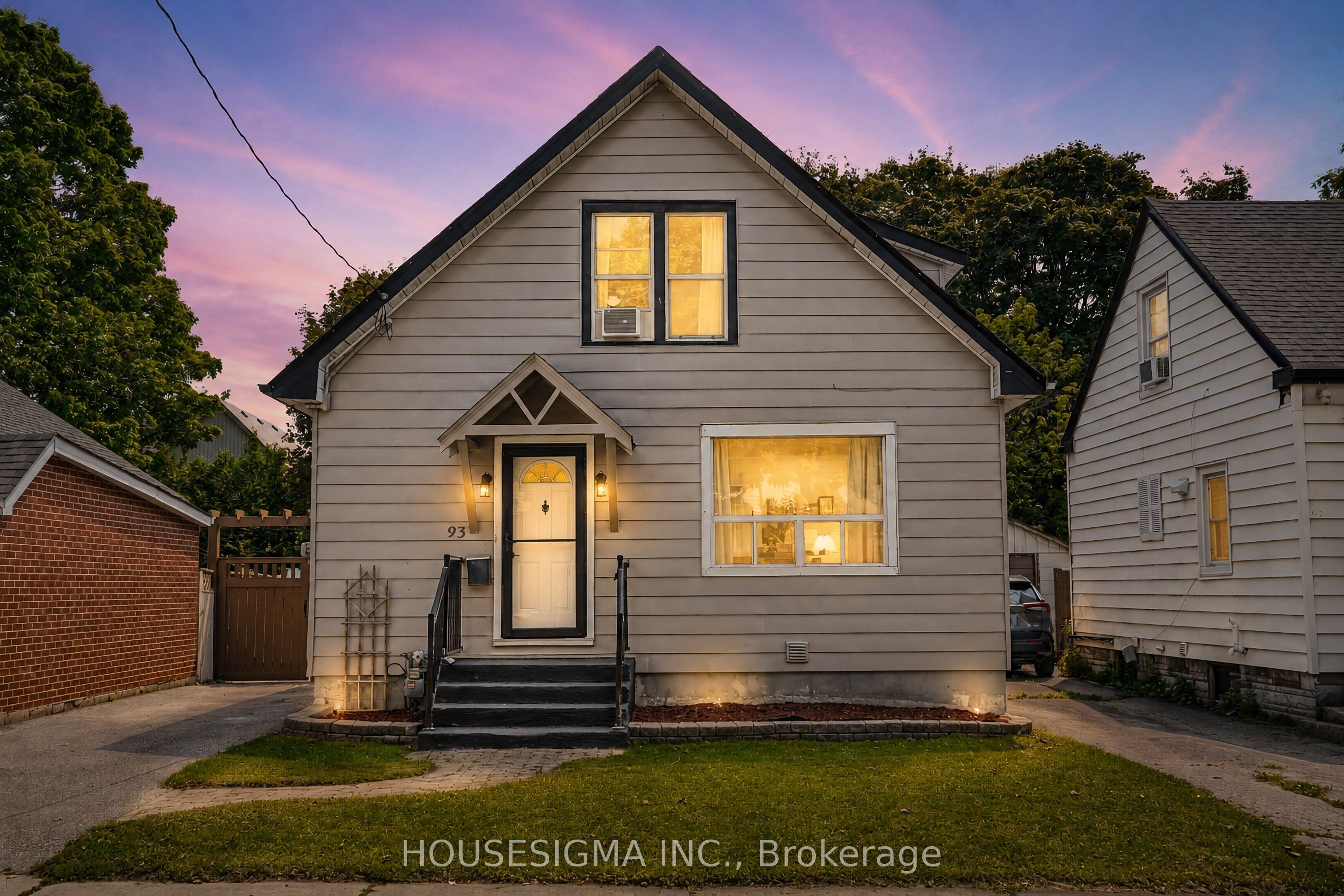 93 Brock Street W Property Photo 1