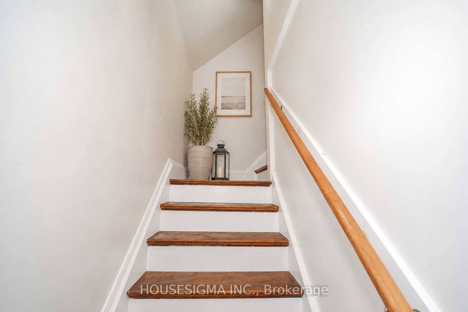 93 Brock Street W Property Photo 19