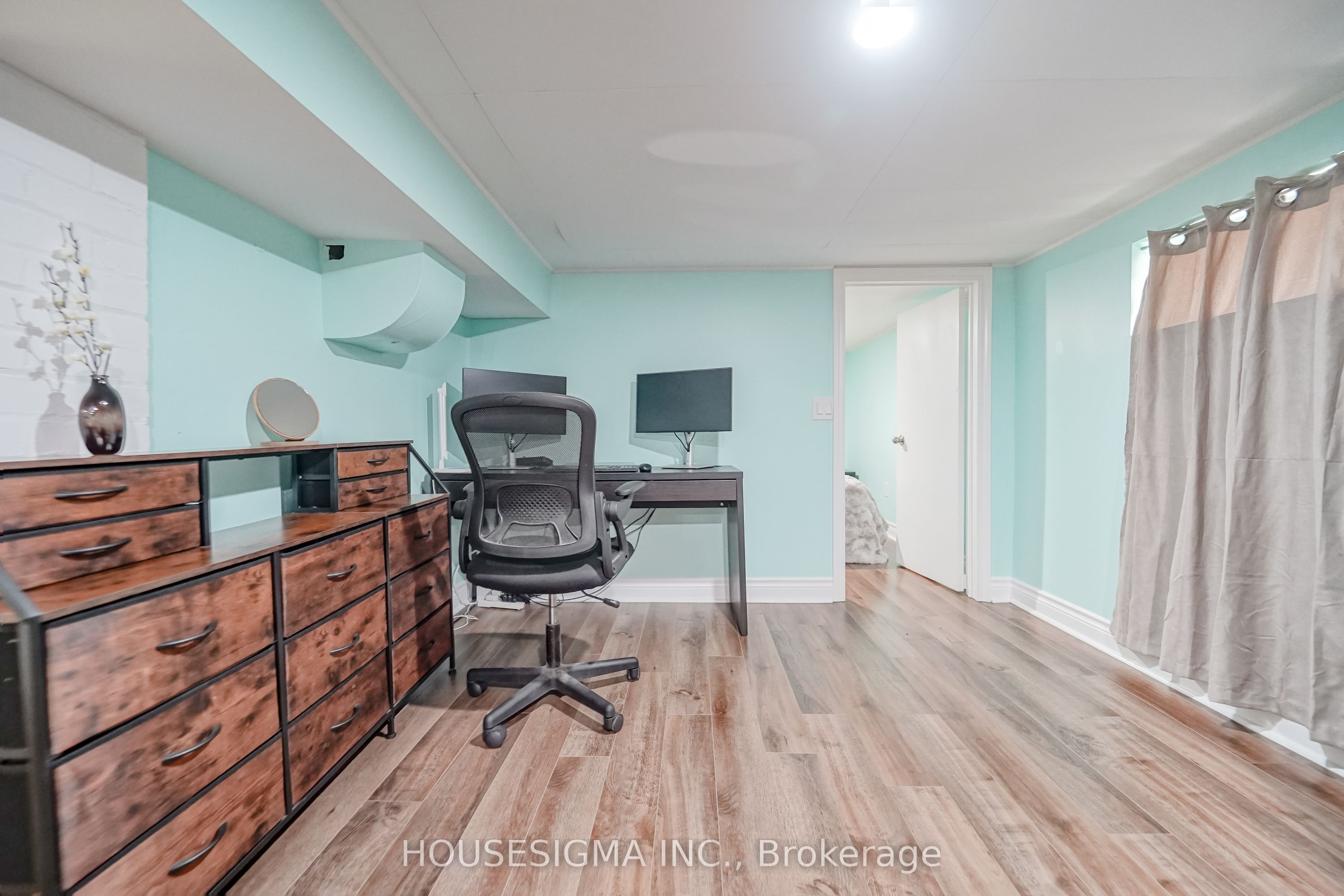 93 Brock Street W Property Photo 34