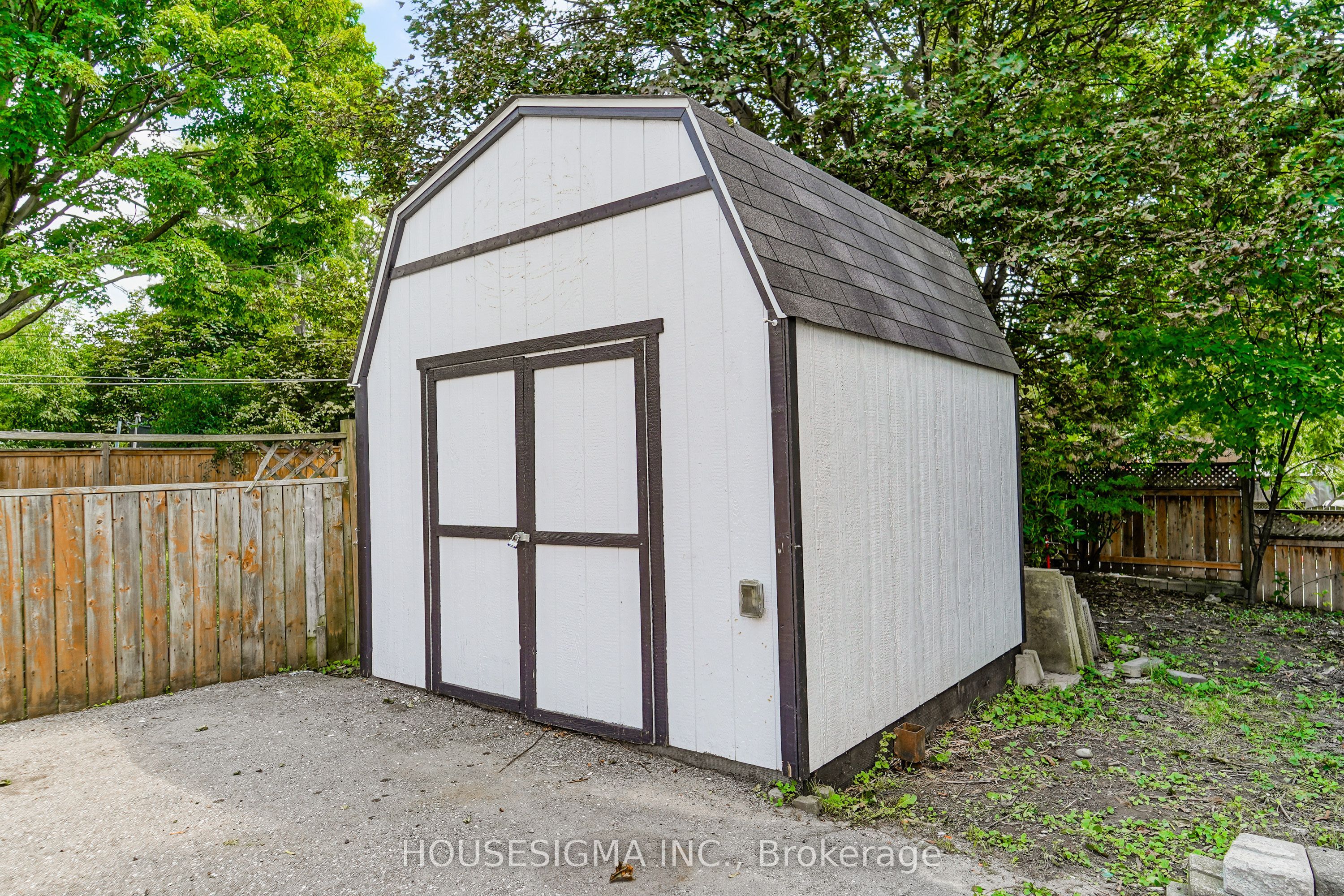 93 Brock Street W Property Photo 42