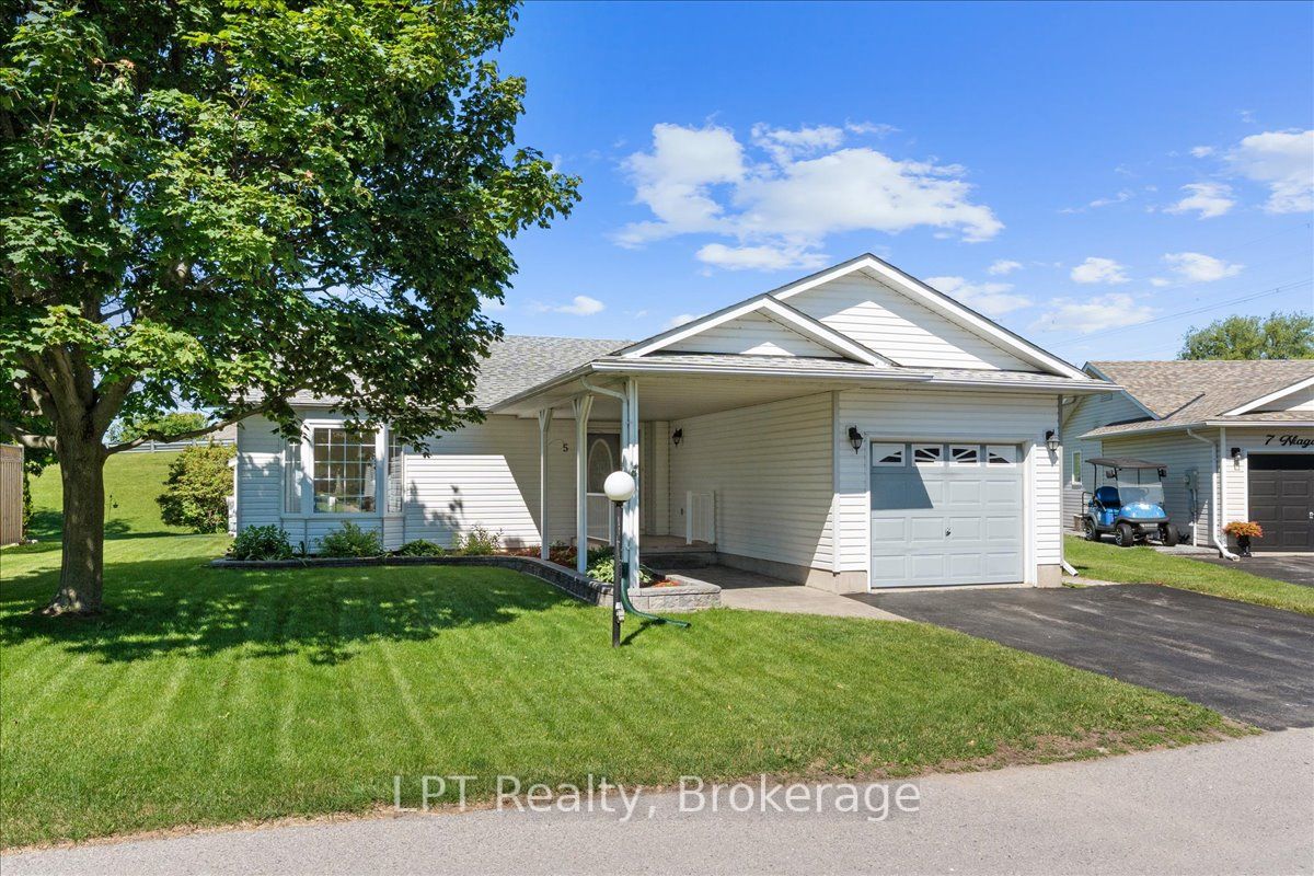5 Niagara Trail Property Photo 2