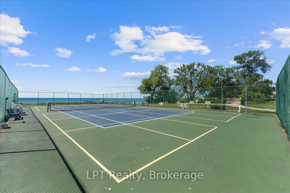 5 Niagara Trail Property Photo 39