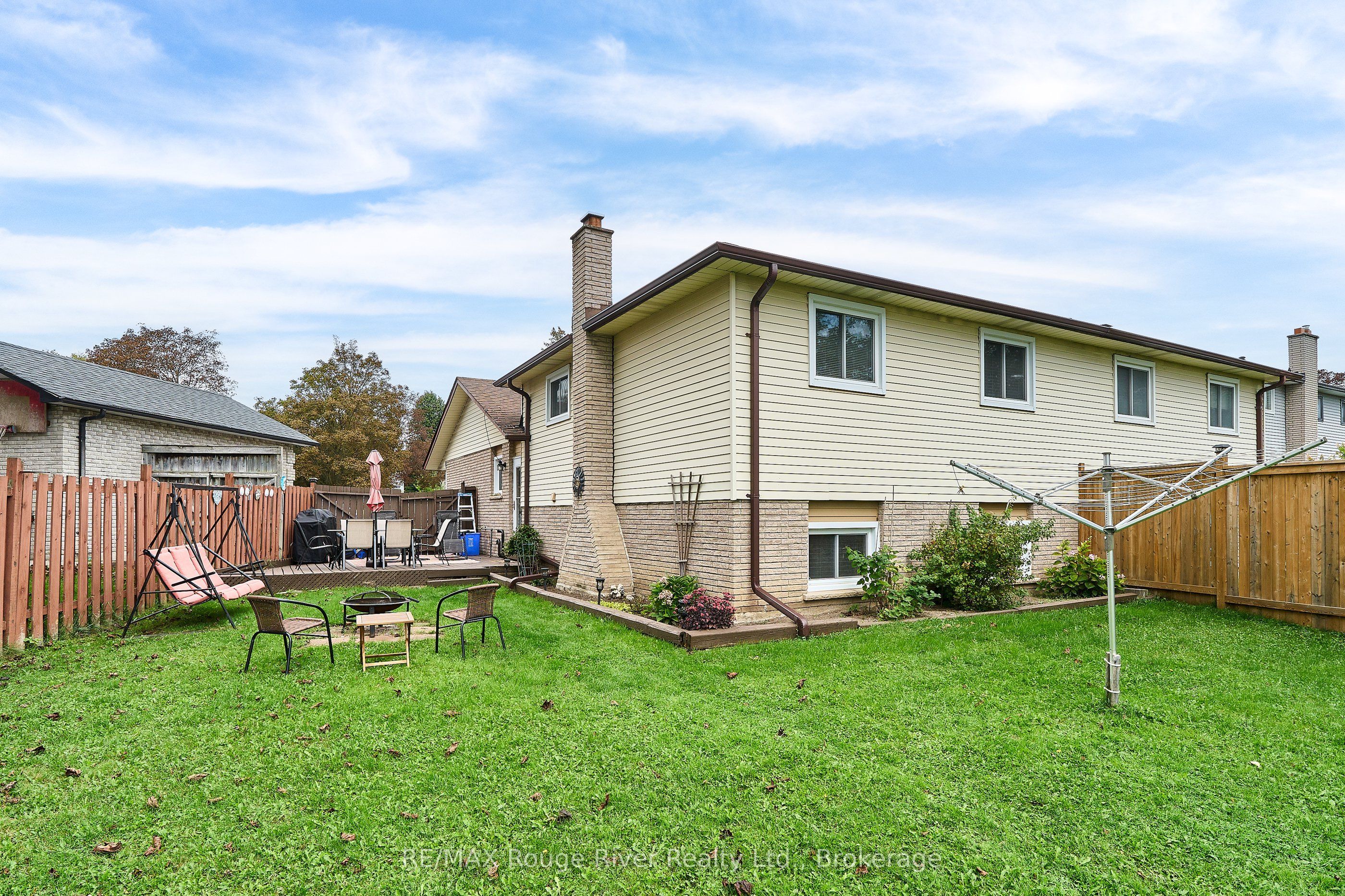 607 Foxrun Court Property Photo 8