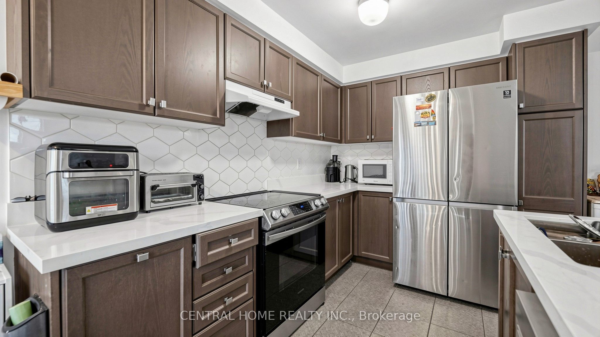 25 Camilleri Road Property Photo 10