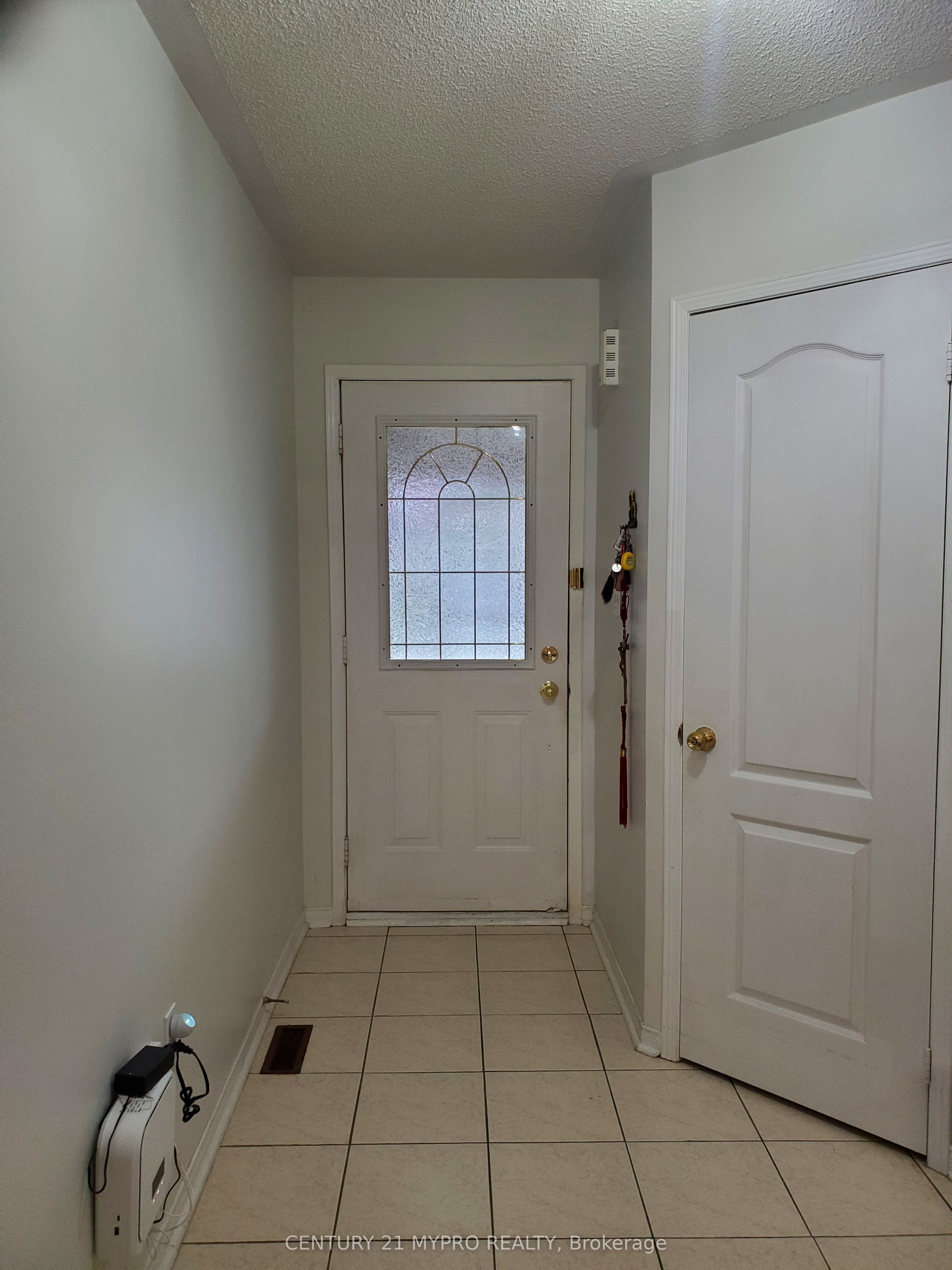 11 Oglevie Drive Property Photo 3
