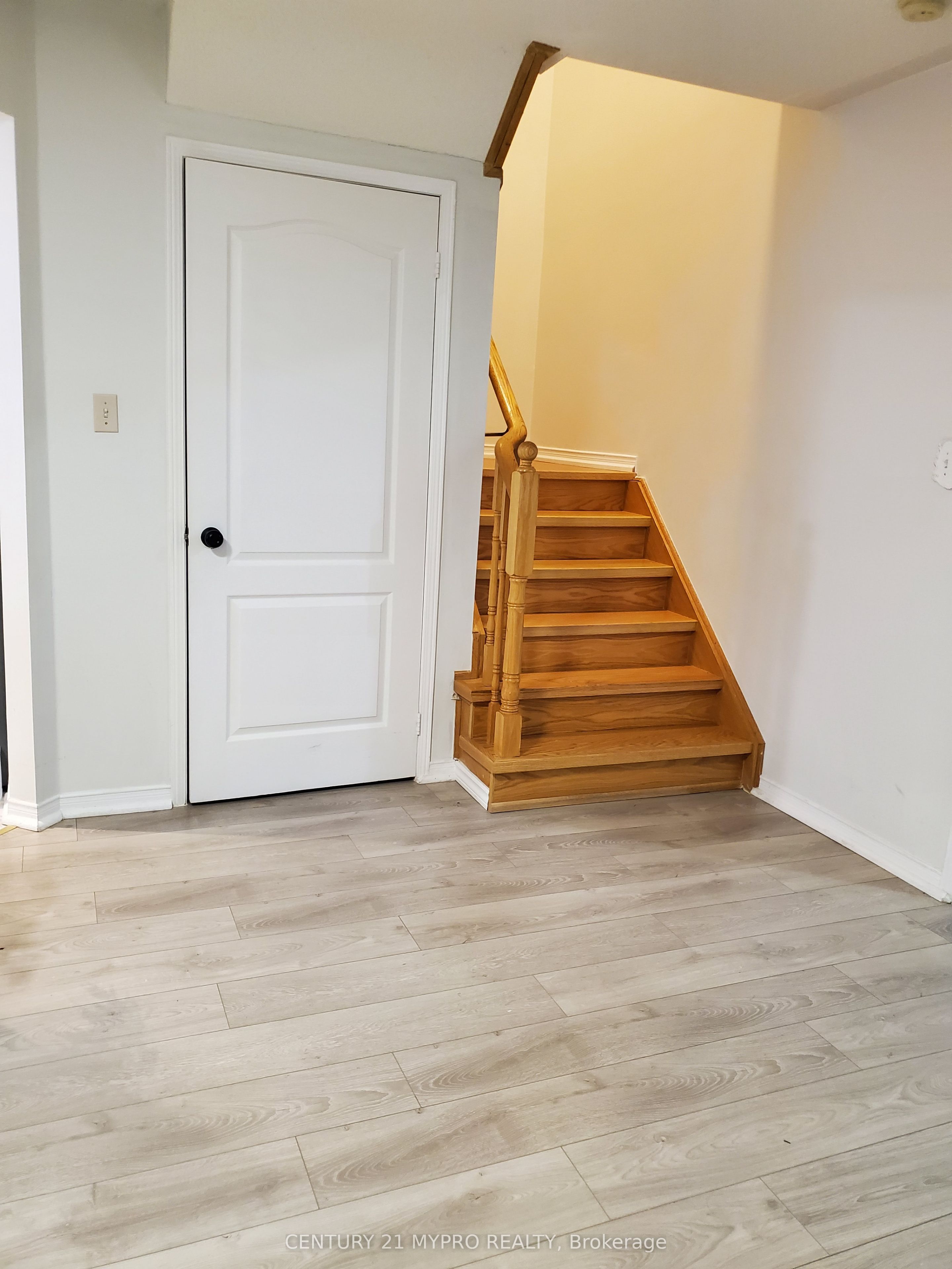 11 Oglevie Drive Property Photo 8