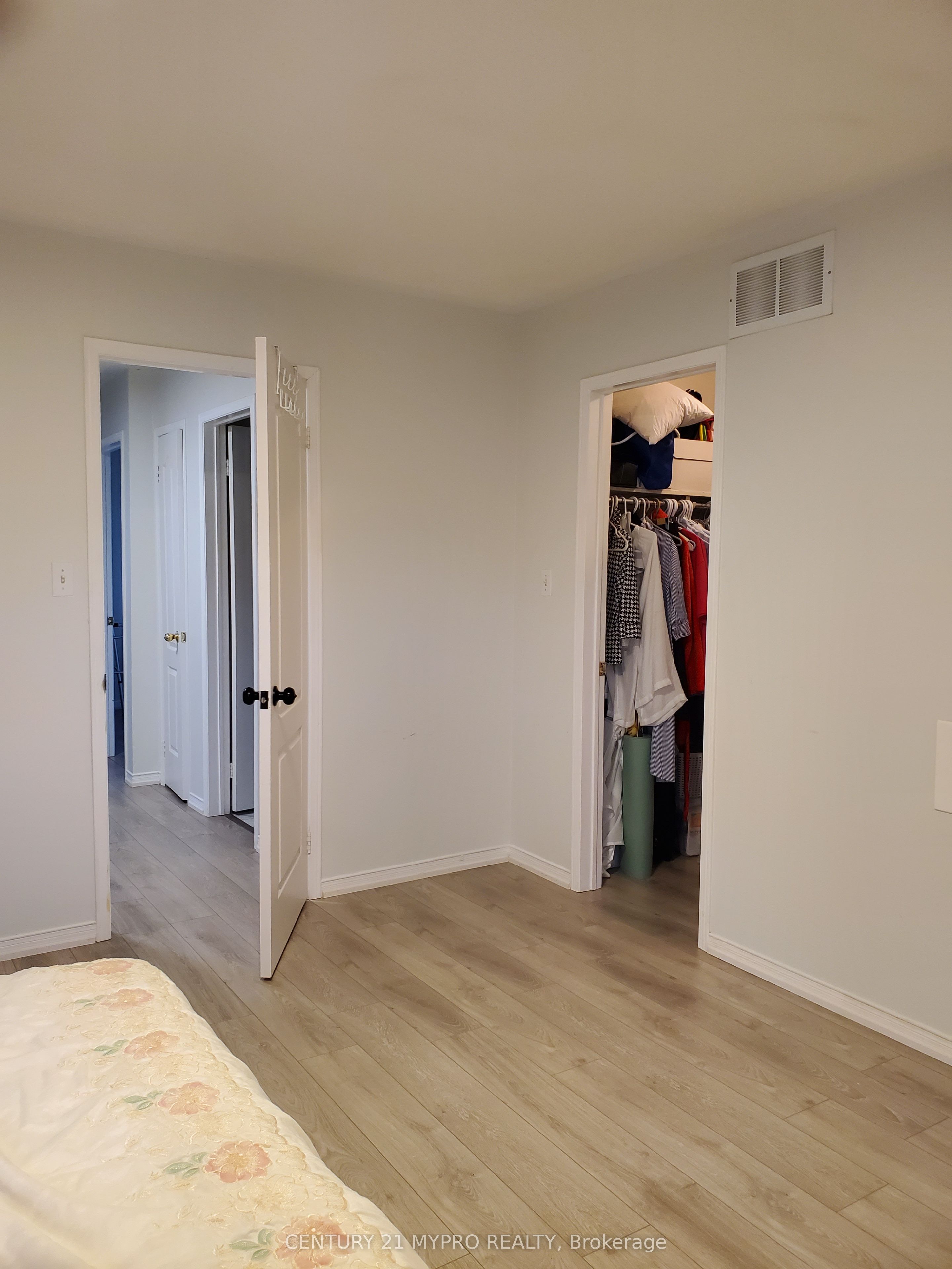 11 Oglevie Drive Property Photo 15