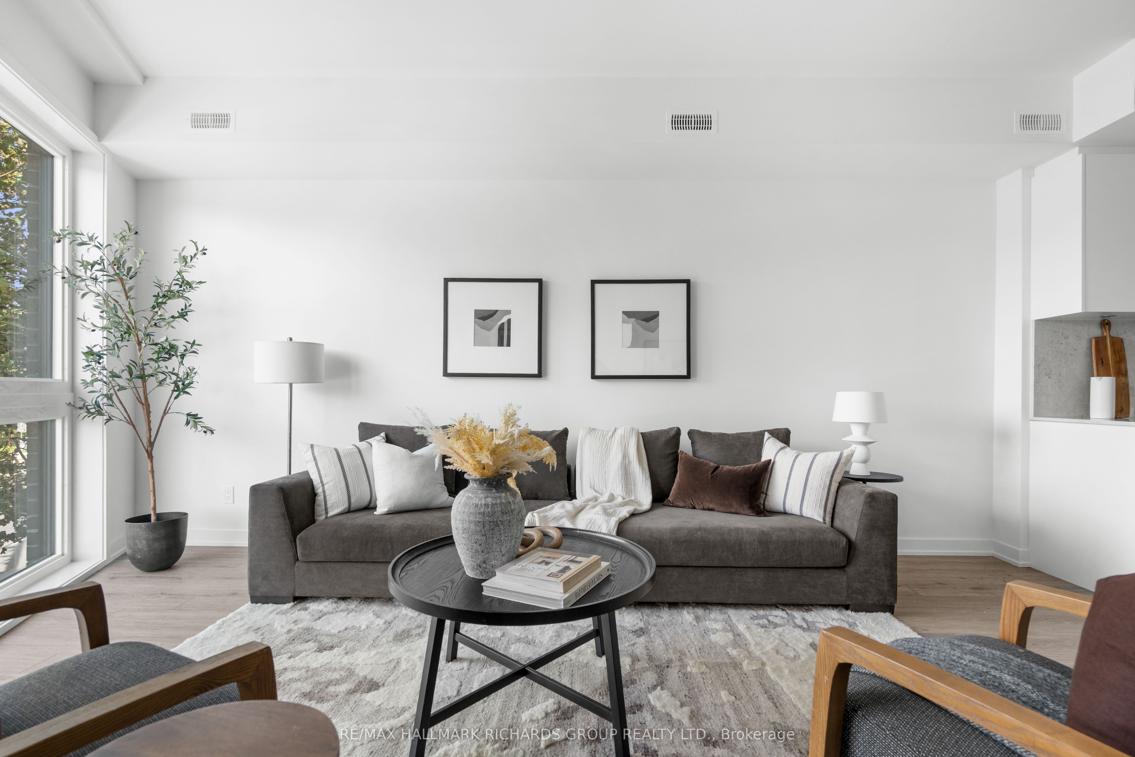 35 Birchcliff Avenue 39 Property Photo 8