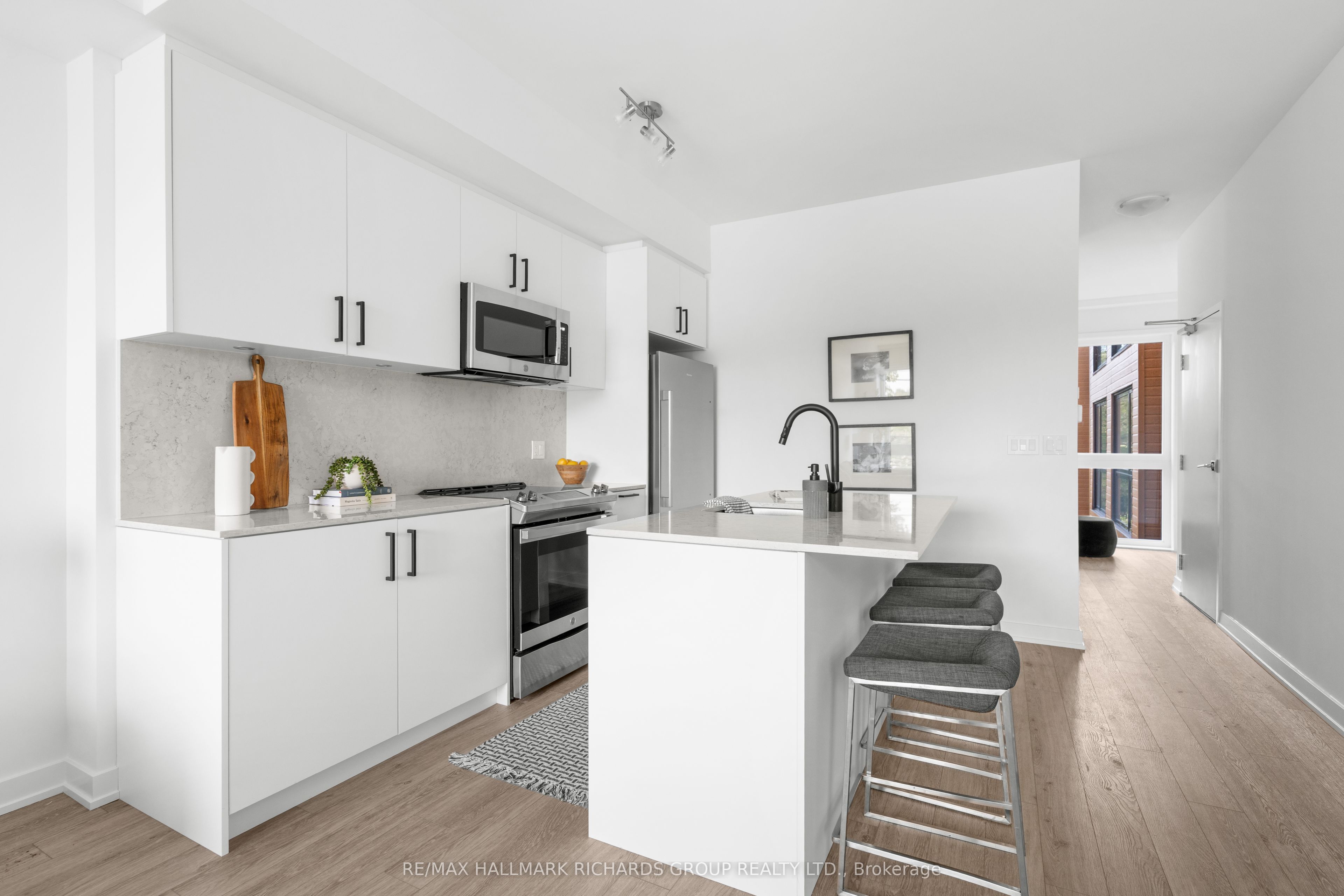 35 Birchcliff Avenue 39 Property Photo 11