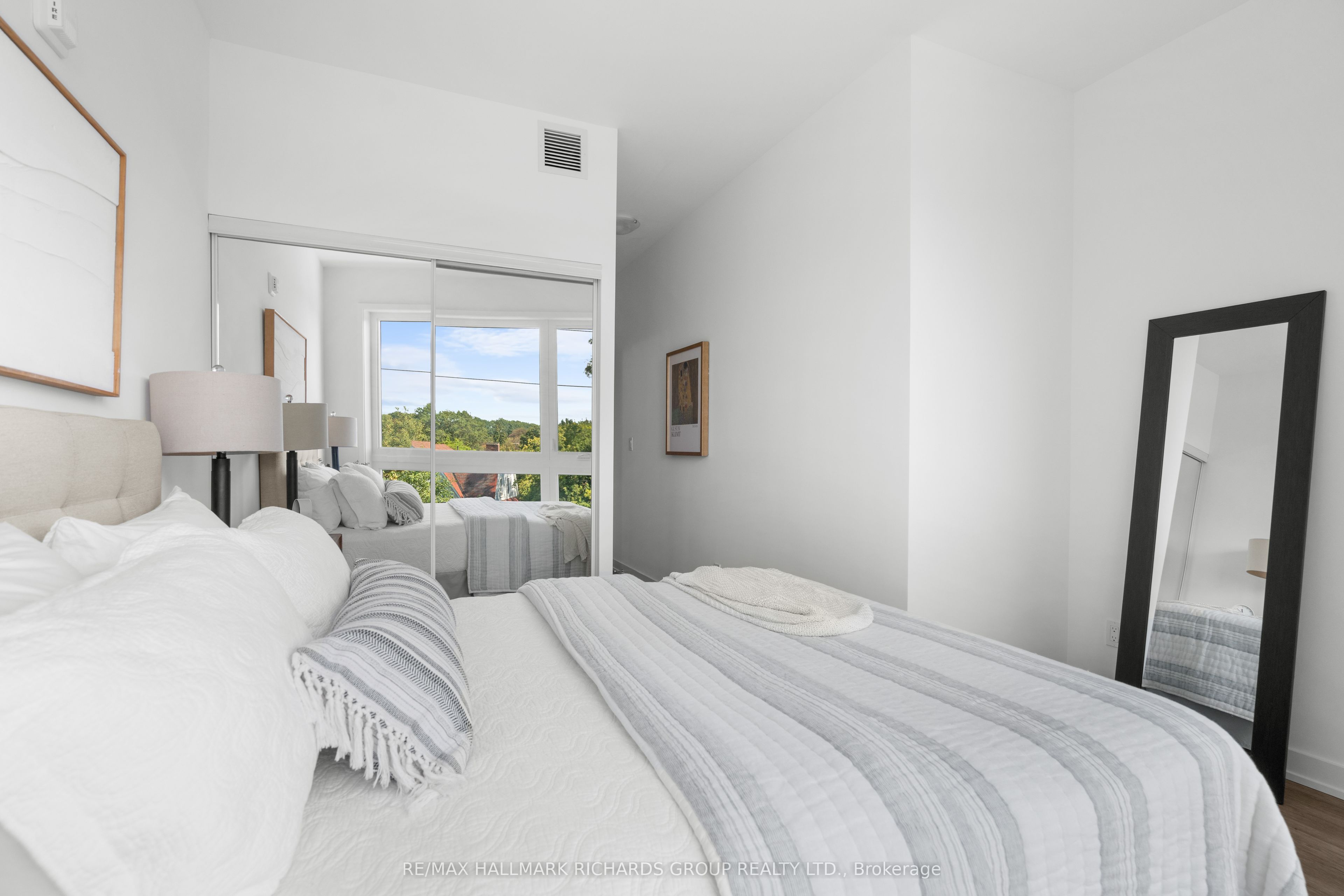 35 Birchcliff Avenue 39 Property Photo 28