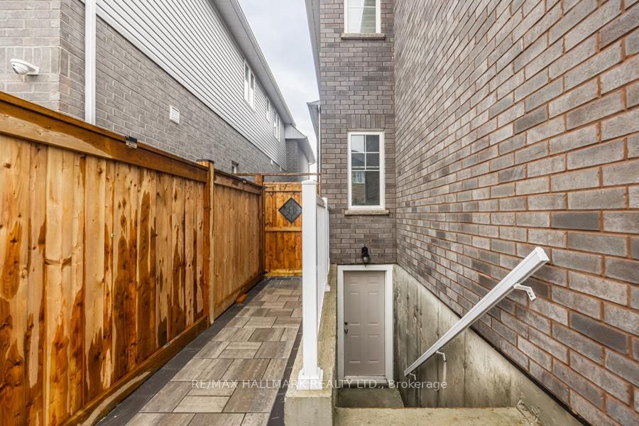 58 Jevons Drive Lower Property Photo 13