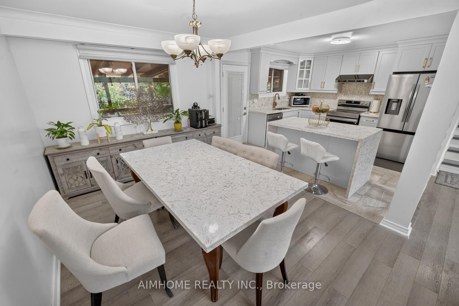 166 Guildwood Parkway Property Photo 15