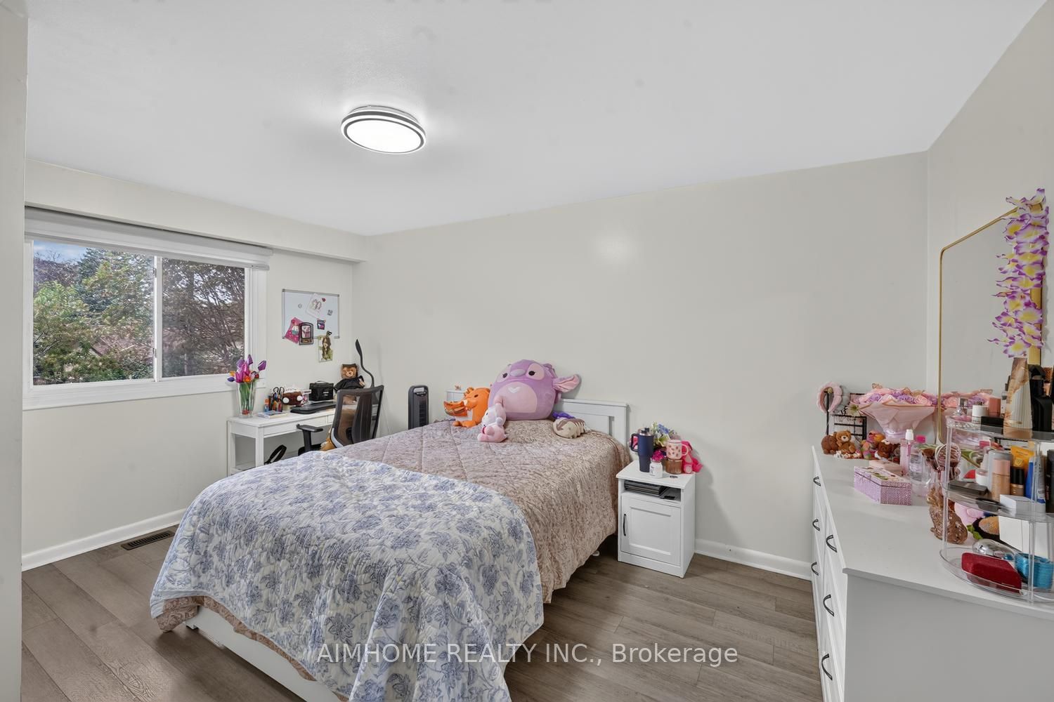 166 Guildwood Parkway Property Photo 24
