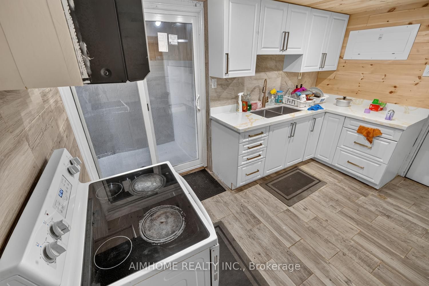 166 Guildwood Parkway Property Photo 28