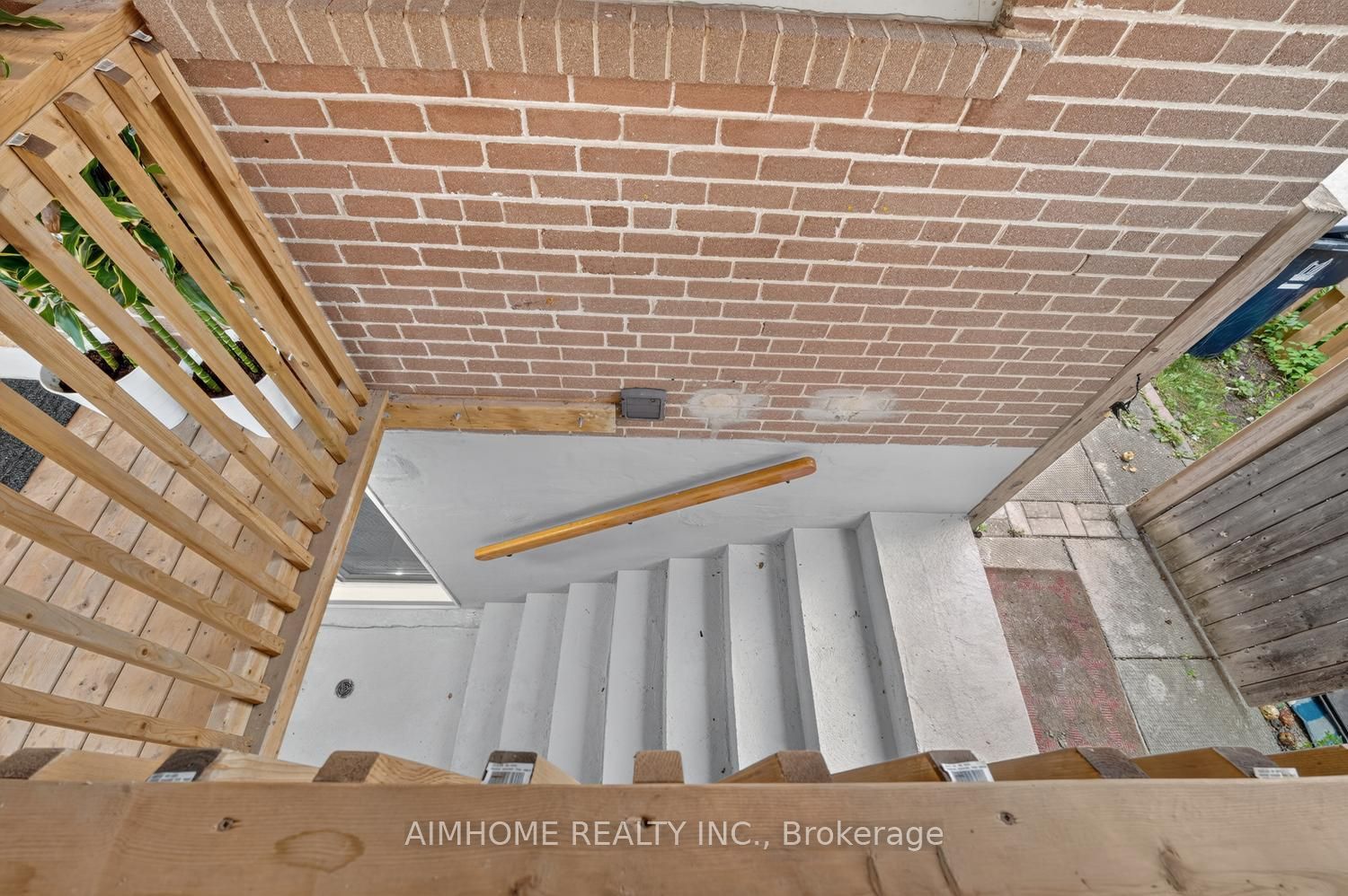 166 Guildwood Parkway Property Photo 30