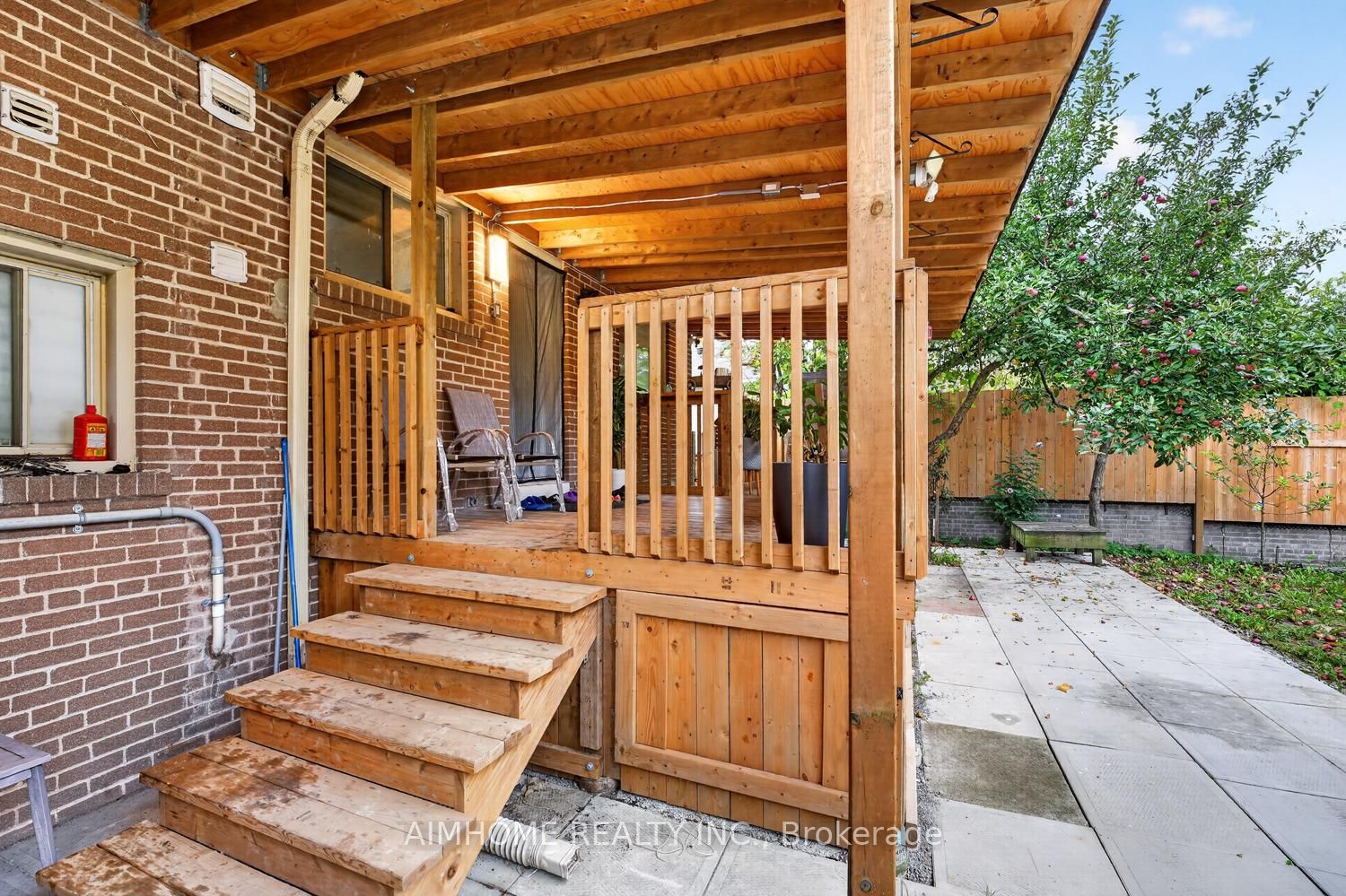 166 Guildwood Parkway Property Photo 34