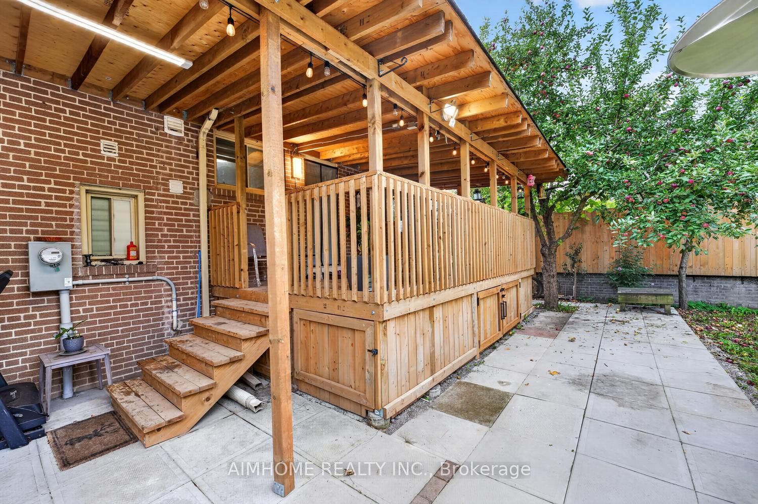 166 Guildwood Parkway Property Photo 35