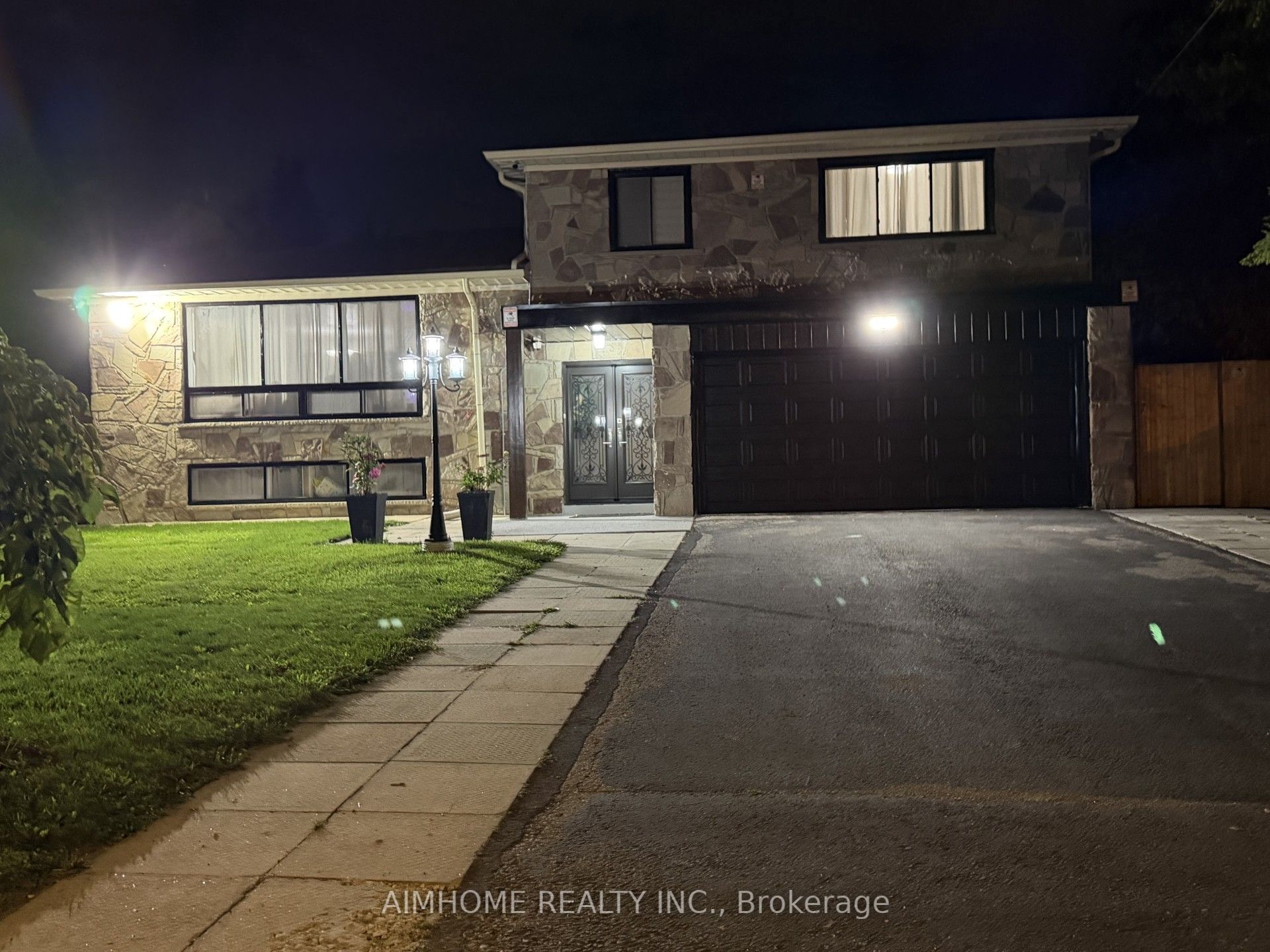 166 Guildwood Parkway Property Photo 43