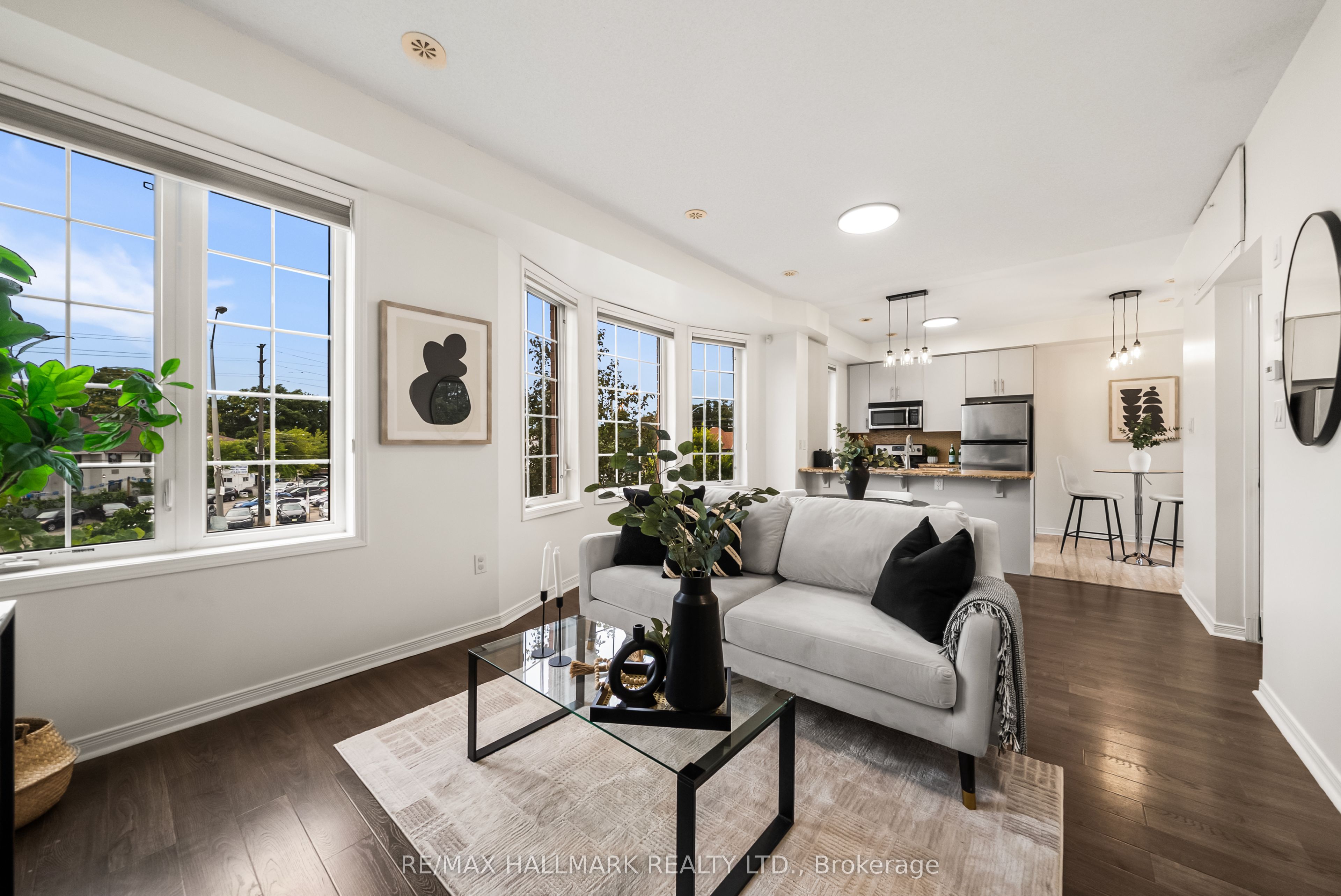 4689 Kingston Road 52