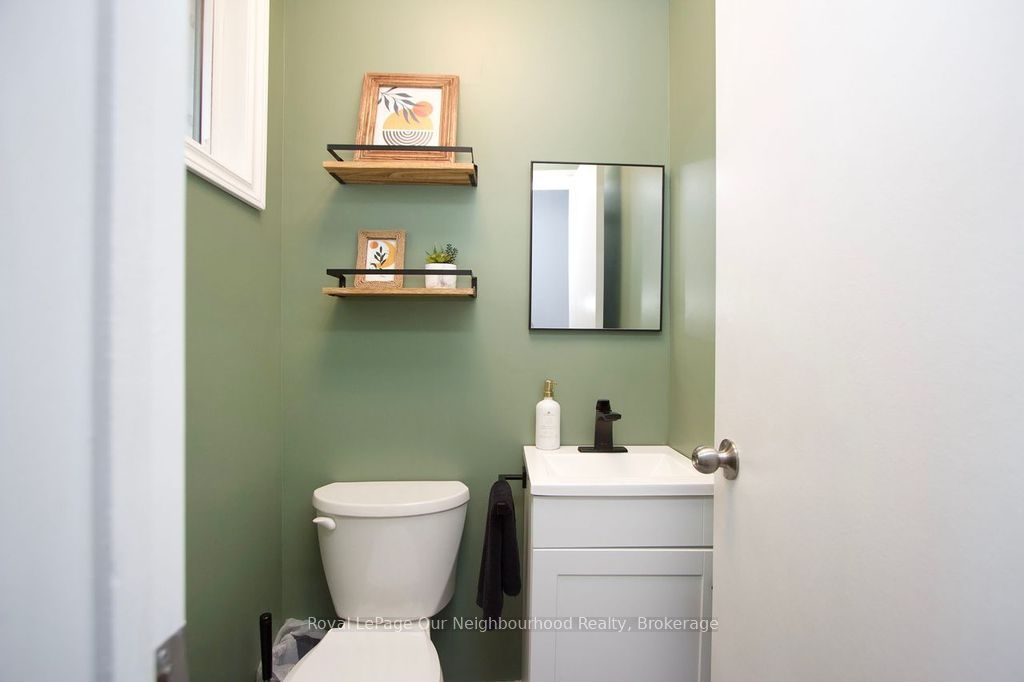 16 Hailey Court Property Photo 6