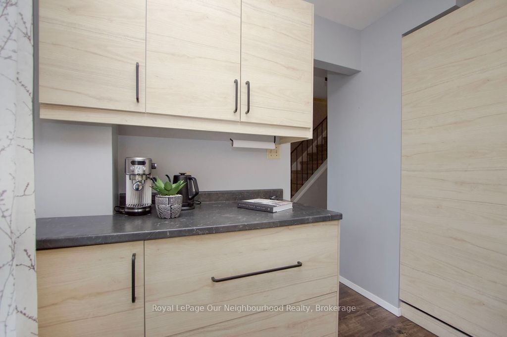 16 Hailey Court Property Photo 7