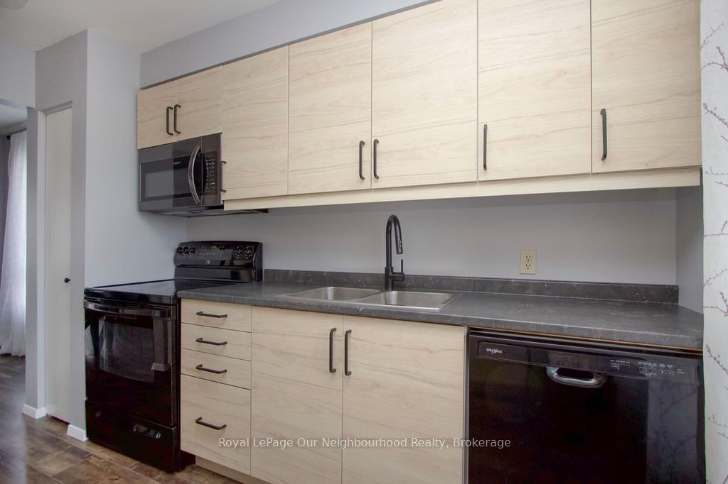16 Hailey Court Property Photo 9