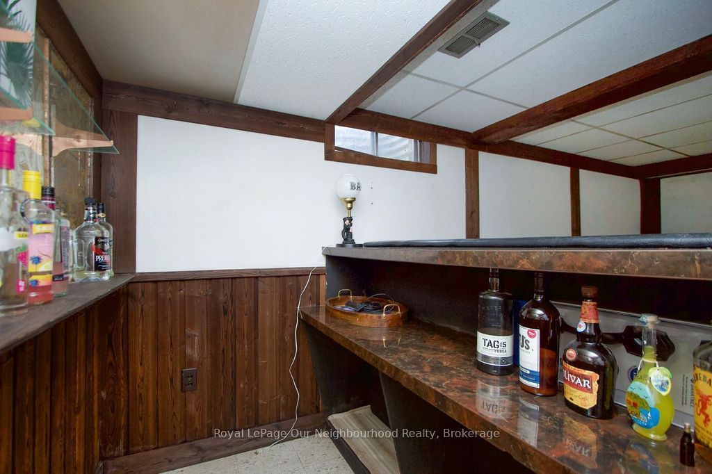 16 Hailey Court Property Photo 30
