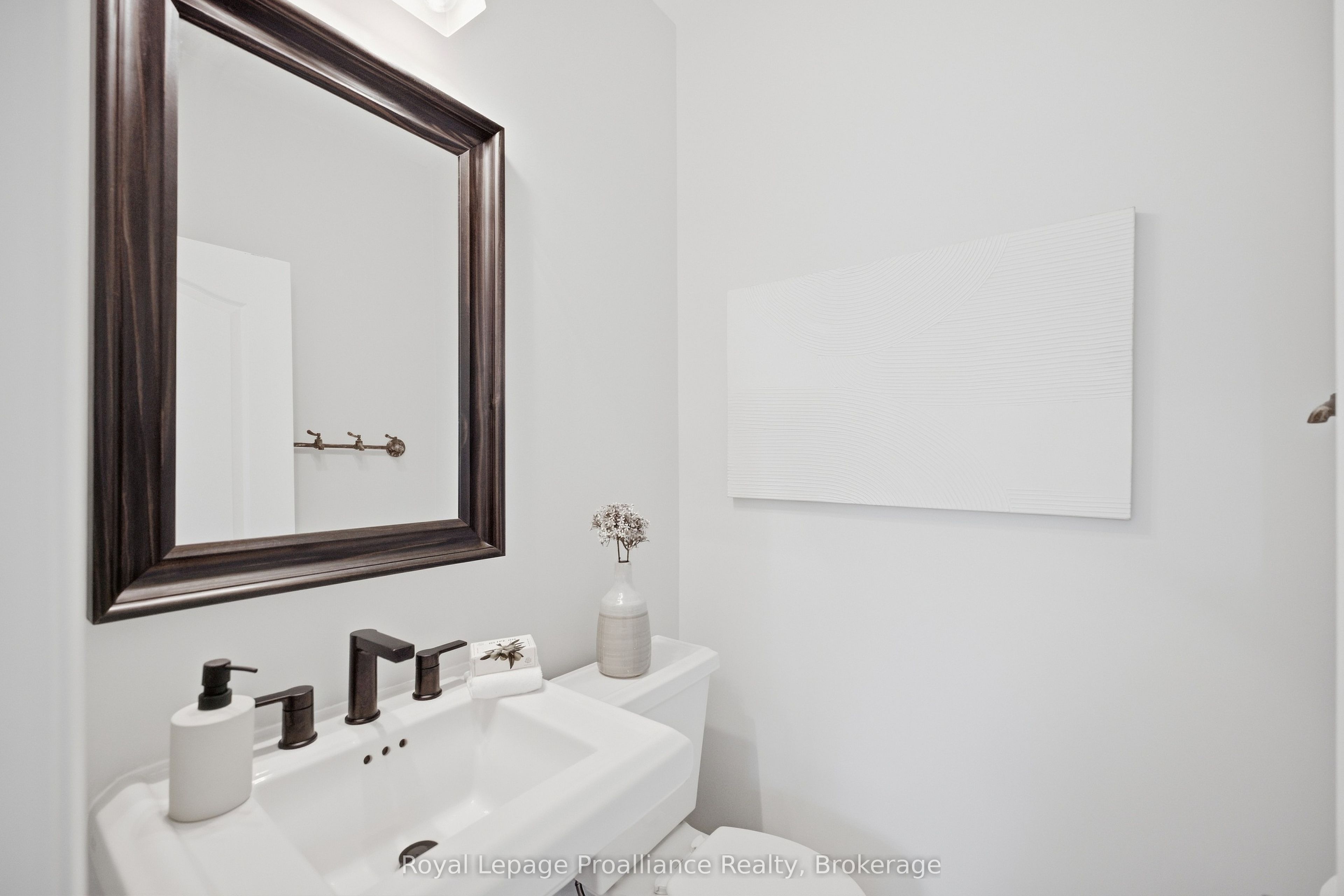 110 Kenneth Hobbs Avenue Property Photo 26
