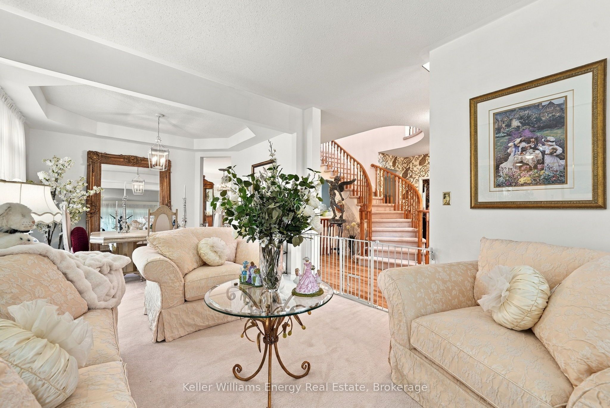 990 Glenbourne Drive Property Photo 19