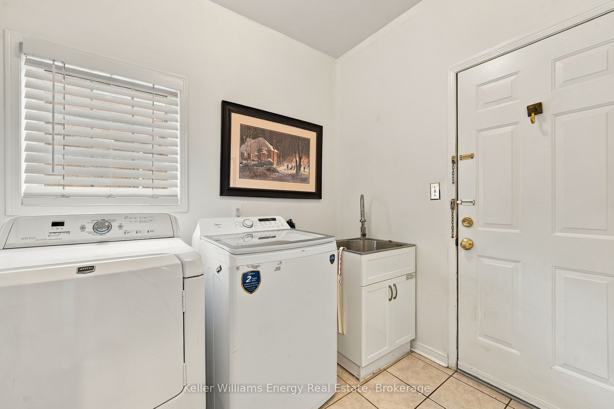 990 Glenbourne Drive Property Photo 21