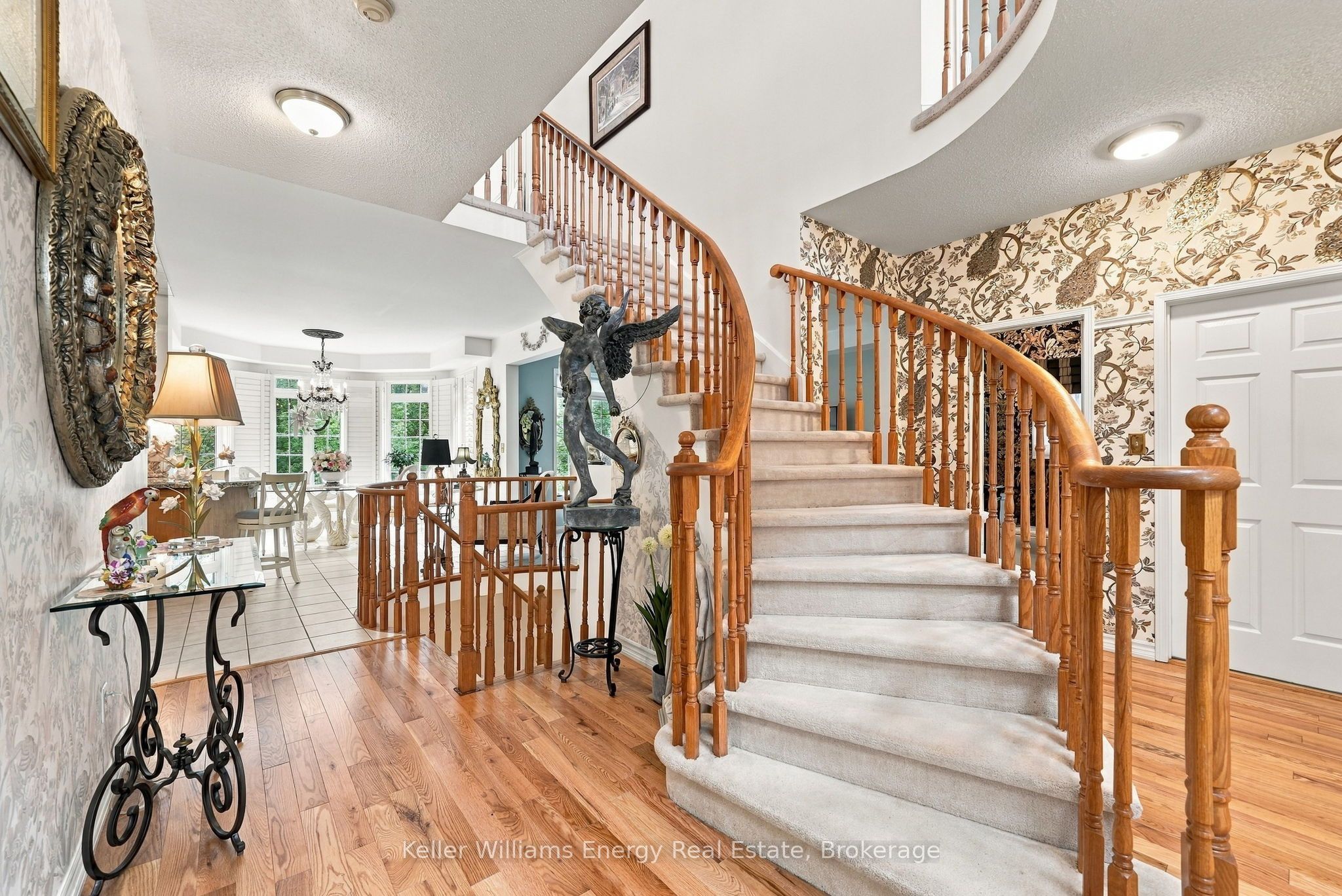 990 Glenbourne Drive Property Photo 23
