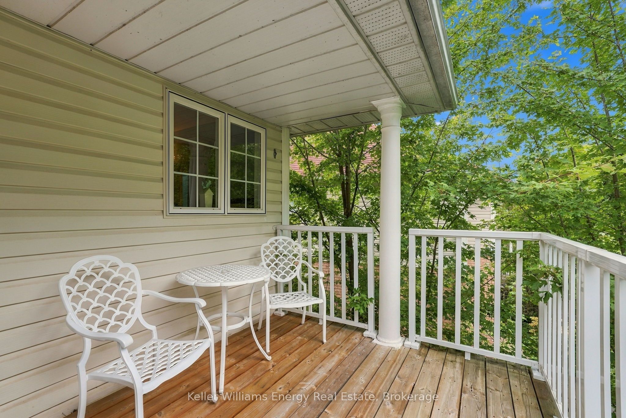 990 Glenbourne Drive Property Photo 26