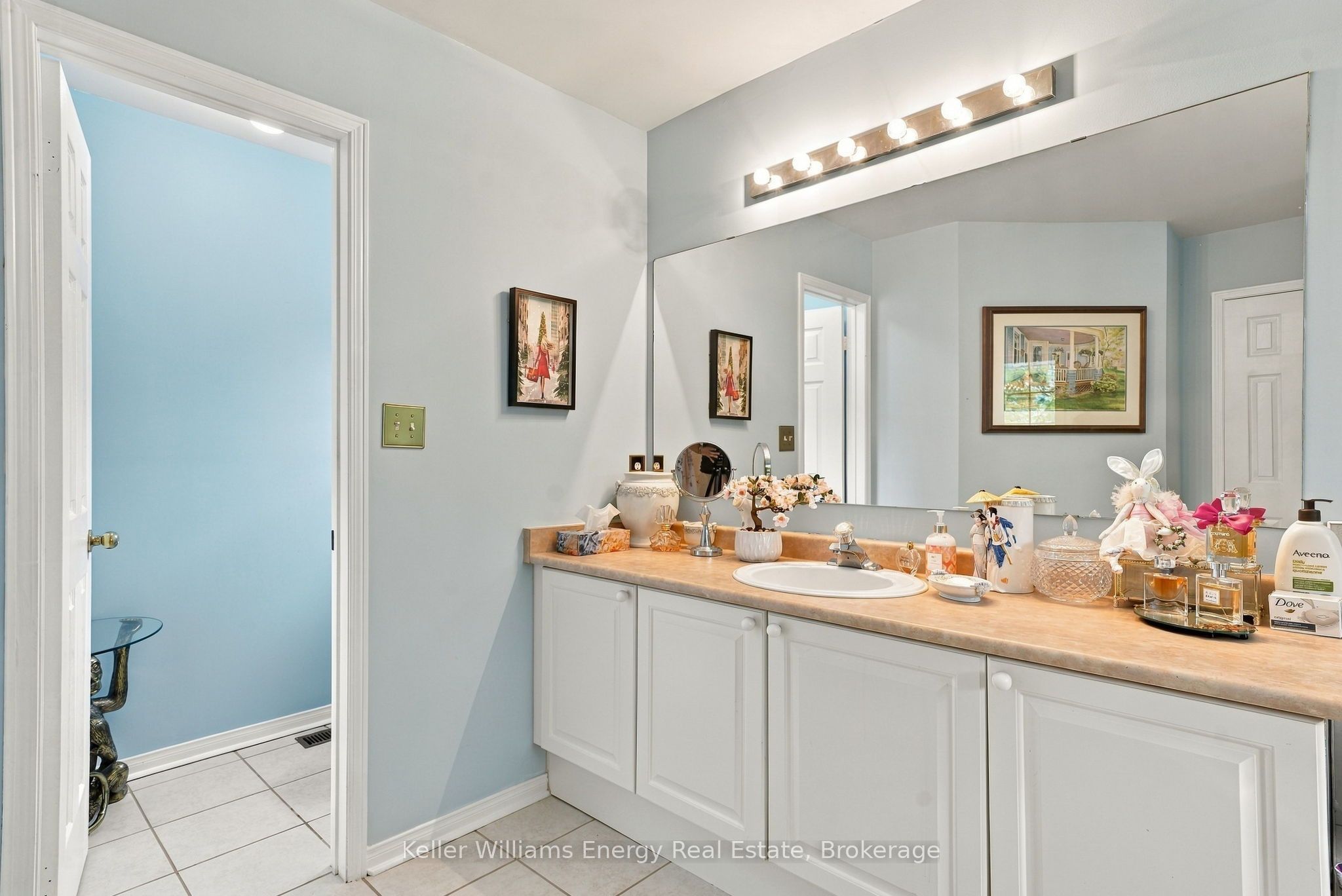990 Glenbourne Drive Property Photo 27