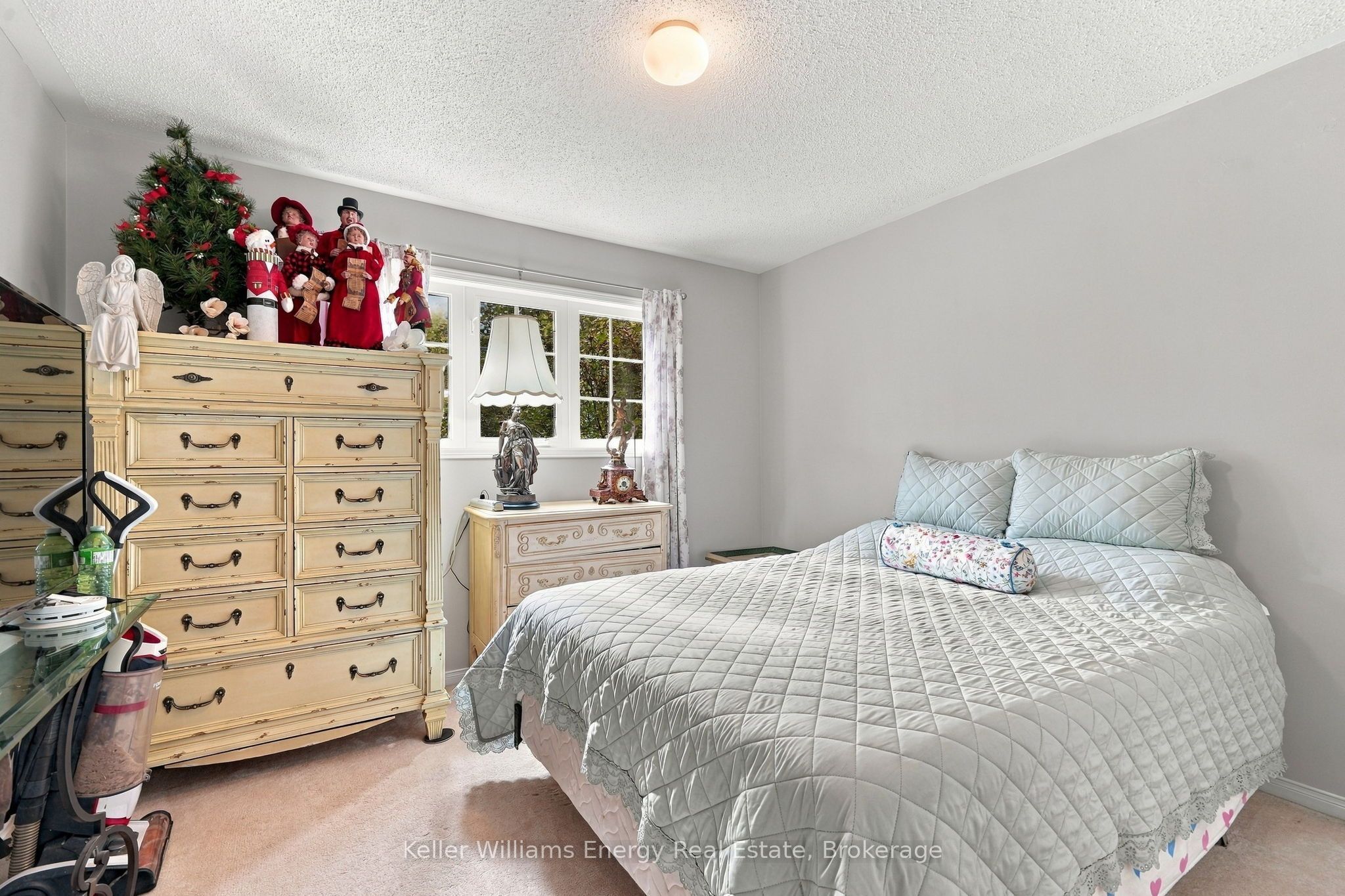 990 Glenbourne Drive Property Photo 30