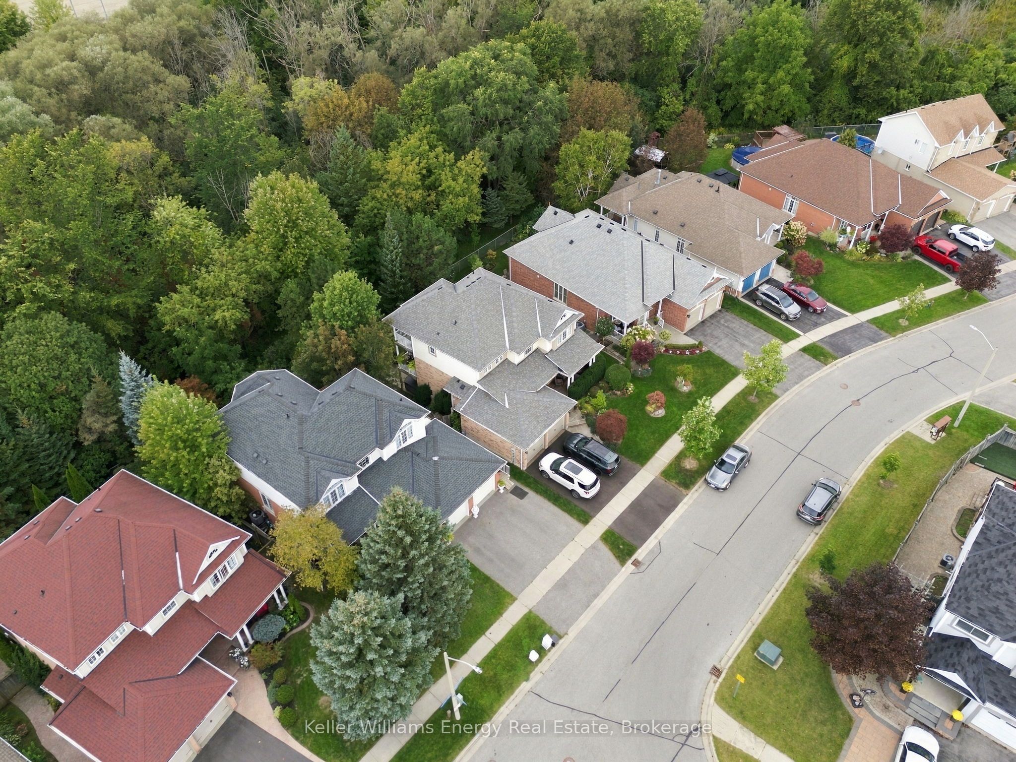990 Glenbourne Drive Property Photo 48