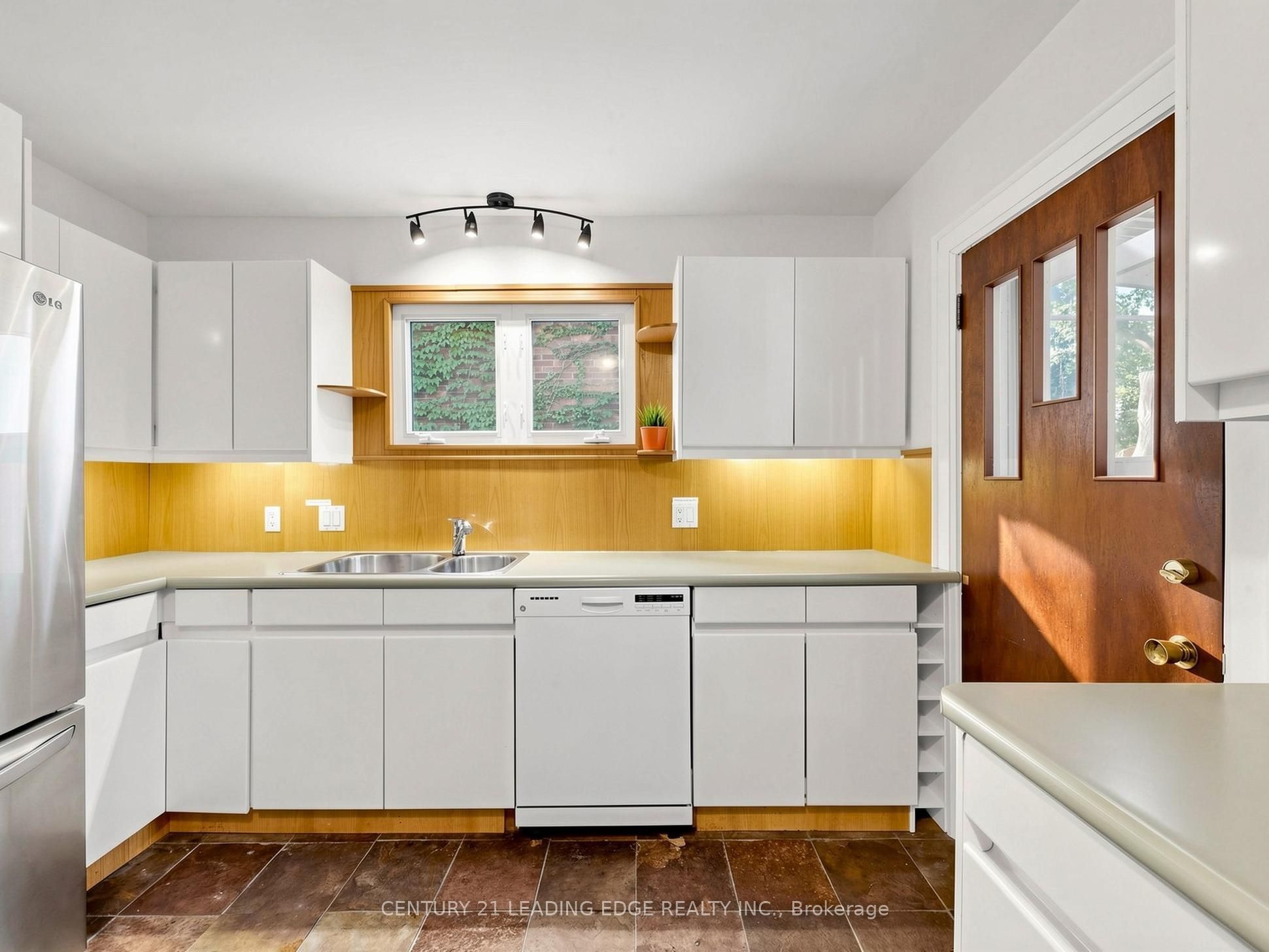 108 Frederick Street Property Photo 7
