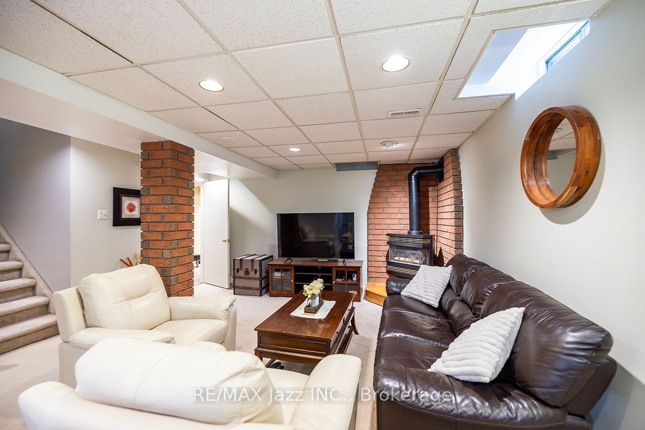 23 Meredith Court Property Photo 29